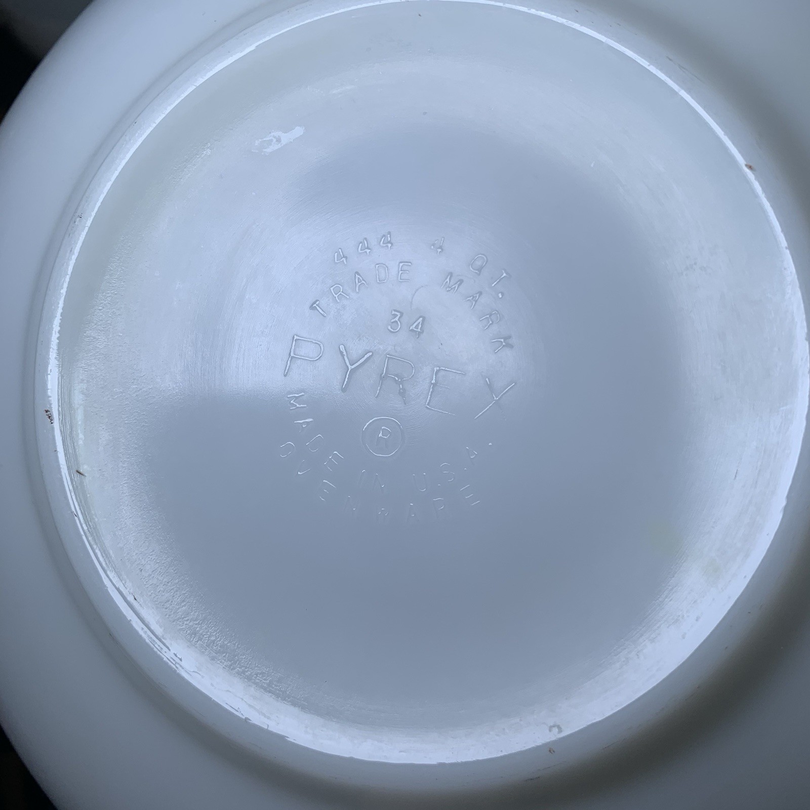 PYREX – VTG Town & Country 34R Cinderella Mixing Bowl – No. 444