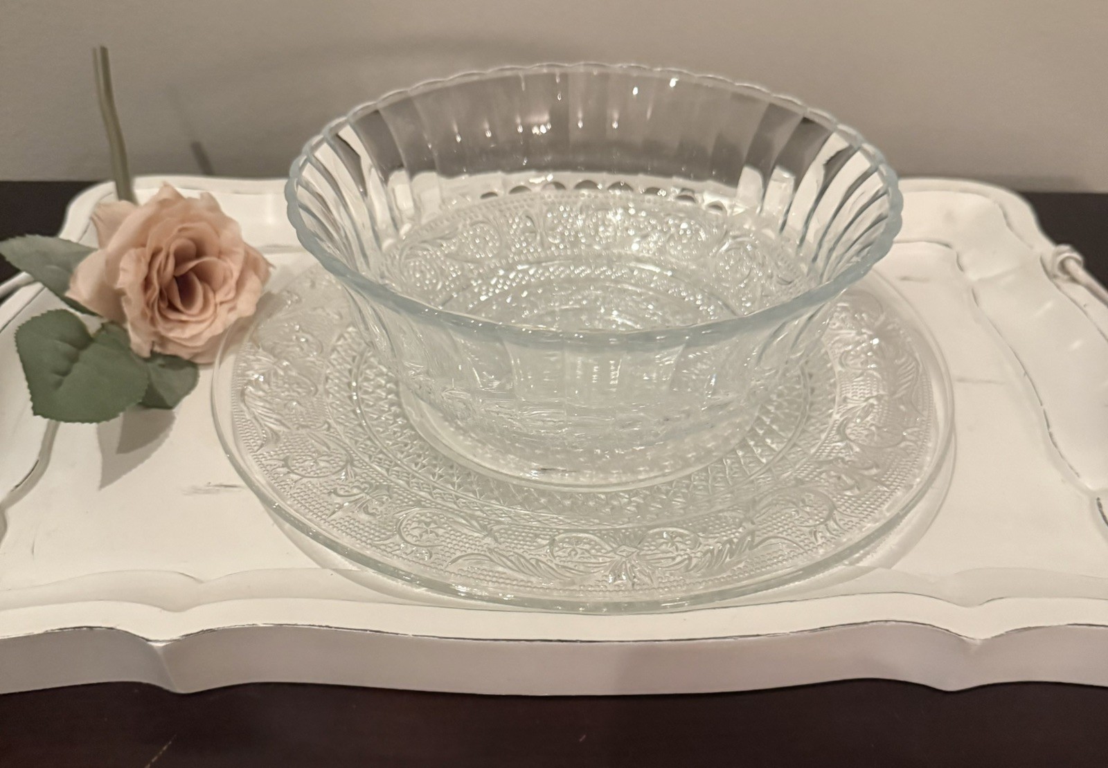 3 Pcs -VINTAGE KIG MALAYSIA Trellis Glass Sandwich; 2 Serving Bowls & 1 Lg Plate