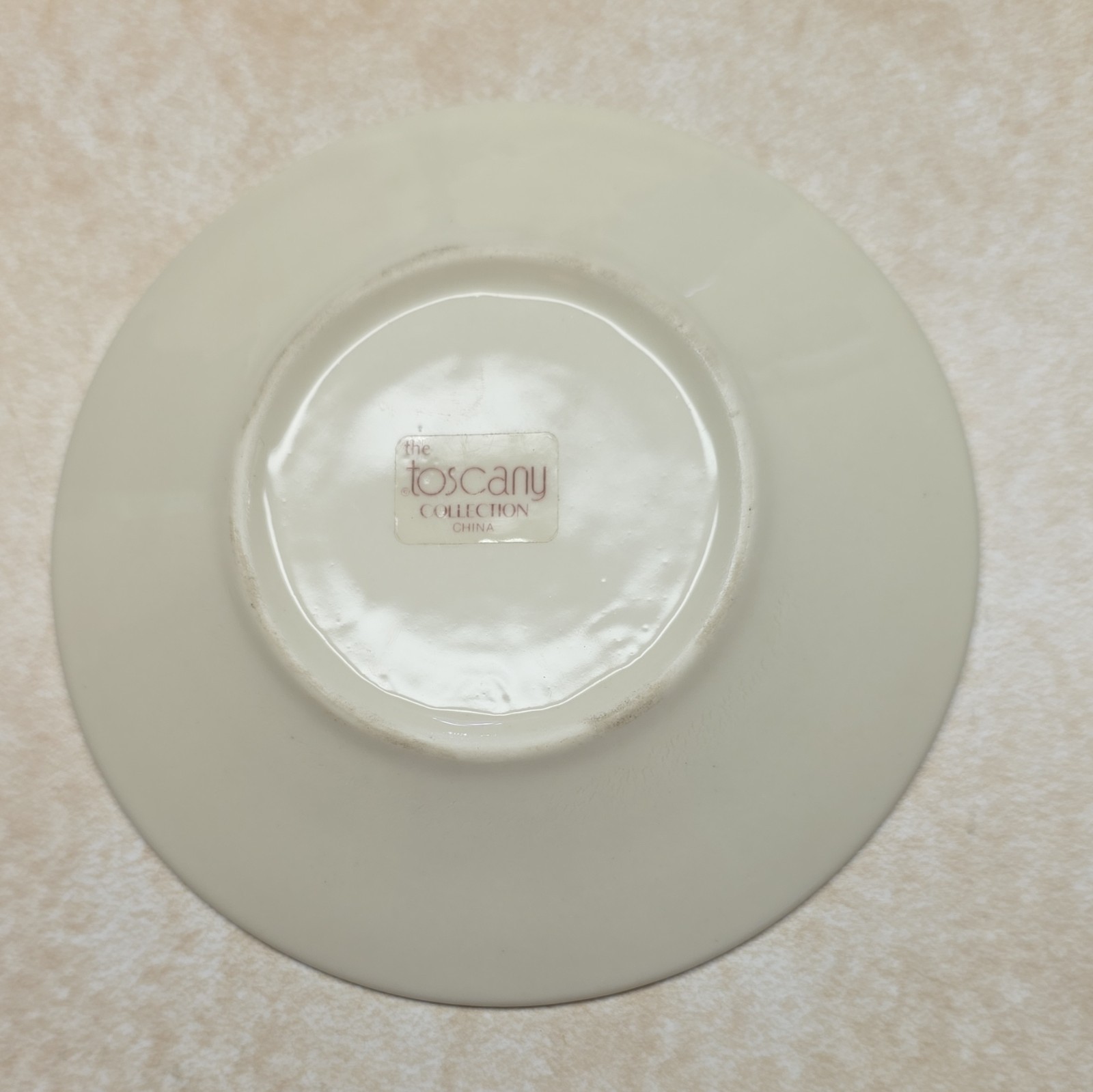 Toscany Collection China Ivory Gold Cup & Saucer Set Twelve-Piece Glossy Finish