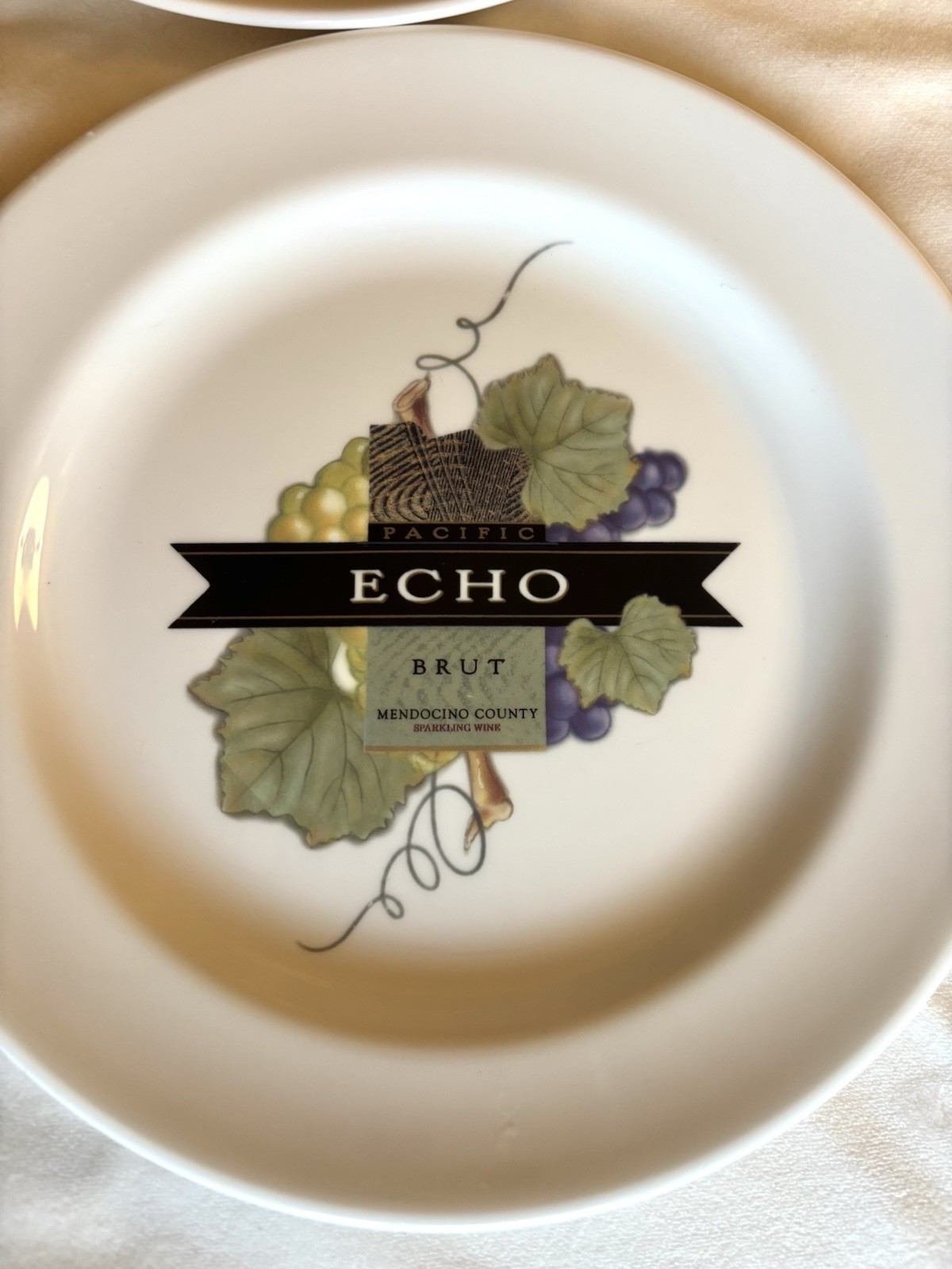 4 Wedgwood Grand Gourmet Vintage Collection Napa Wine Theme 8 1/2” Salad Plates