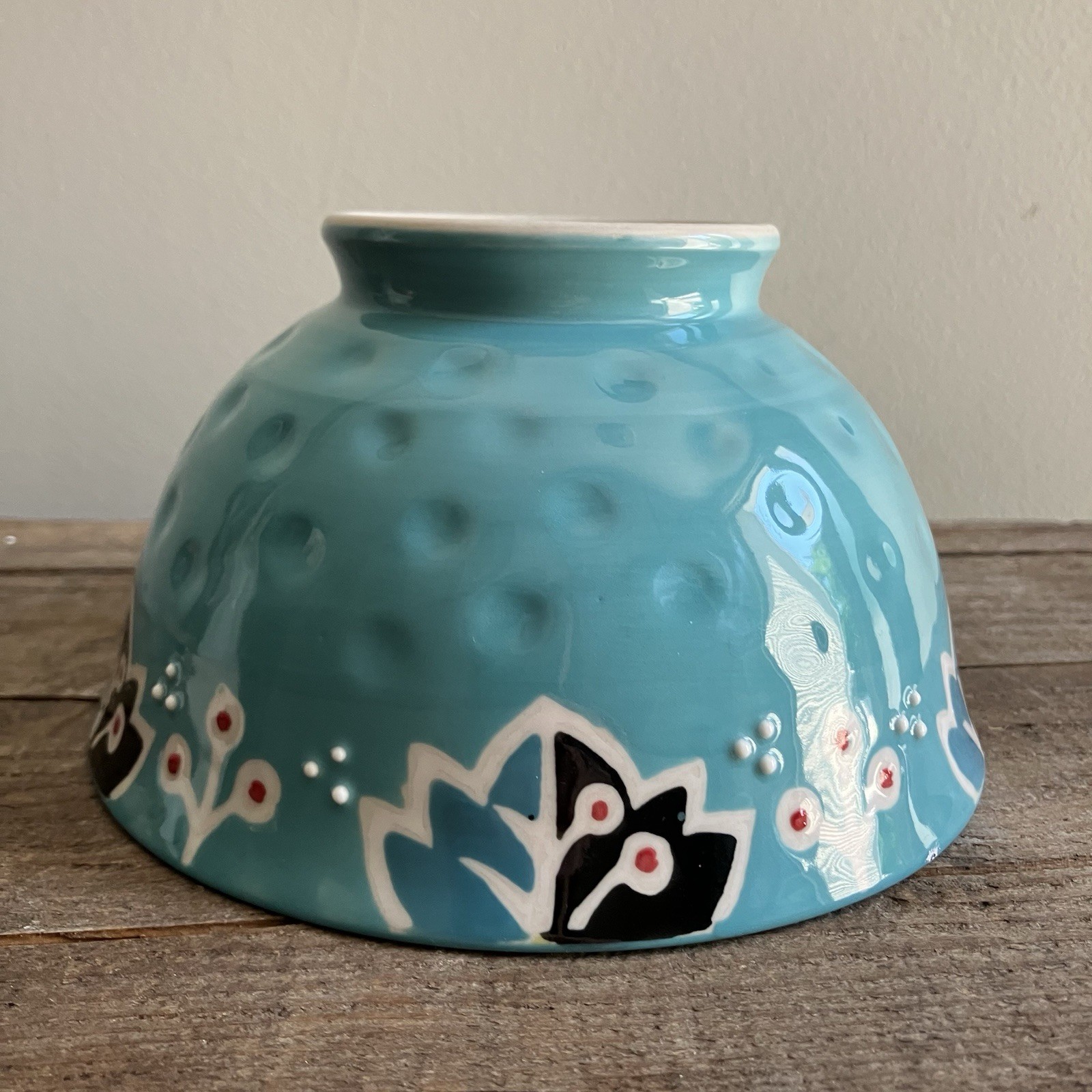 2 Yokohama Studio Japan 6″ Rice Soup Noodle Bowls Hand Painted & Embossed Dots