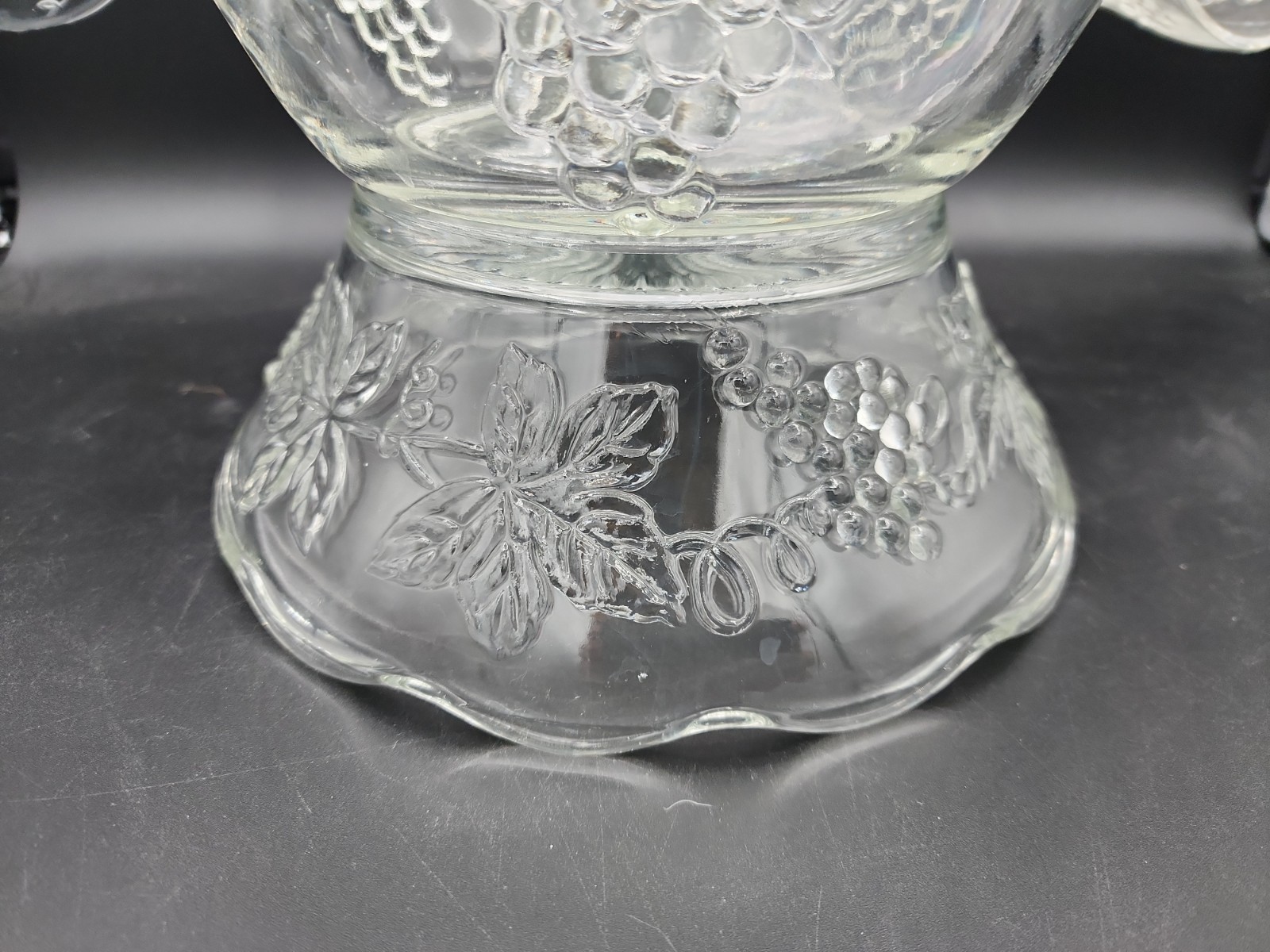 60’s ANCHOR HOCKING Glass Punch Bowl-Stand-12 Cups-Dipper-Hooks GRAPE VINE 27 Pc