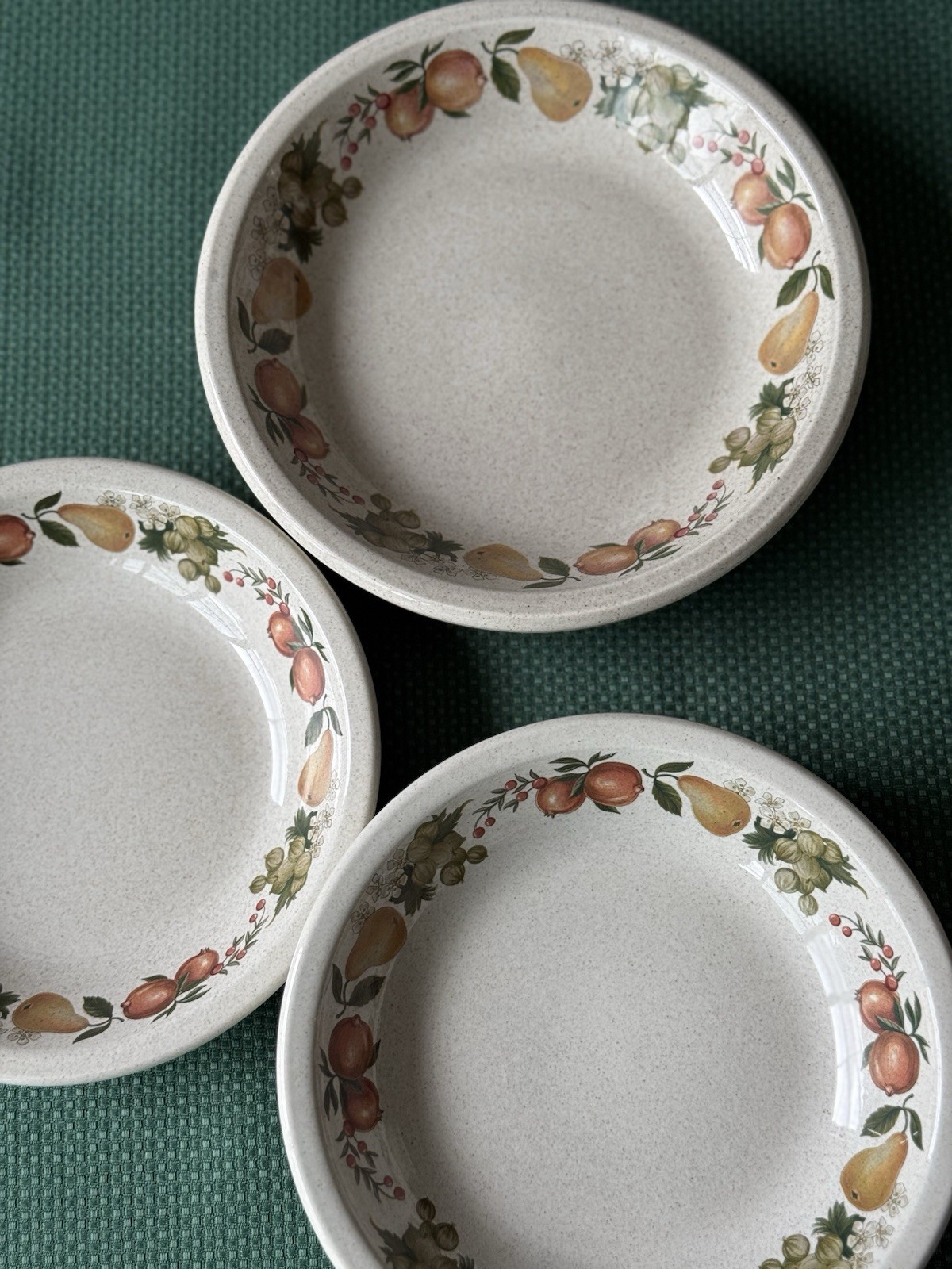 Wedgwood Quince 18Pc Place Setting Vintage Fruit Table Dish England Set