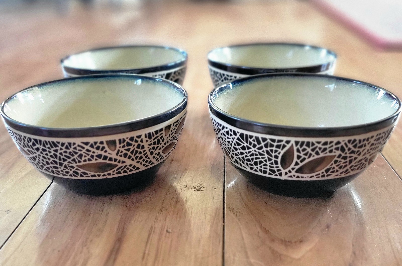 Set Of 4 Mikasa Gourmet Basics Alexandria Cereal, Soup Bowls