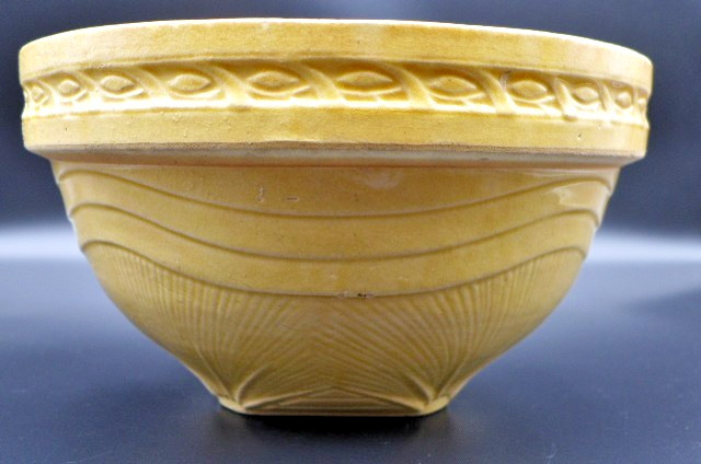 Antique 1920’s McCoy Pottery Yellowware Mixing Bowl Sunrise / Sunburst XL 11.5″