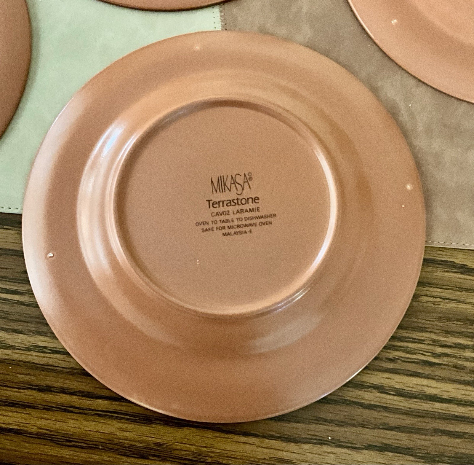 (4-pc-set) Mikasa Terrastone Laramie SALAD PLATES Southwestern 8-3/8” MINT