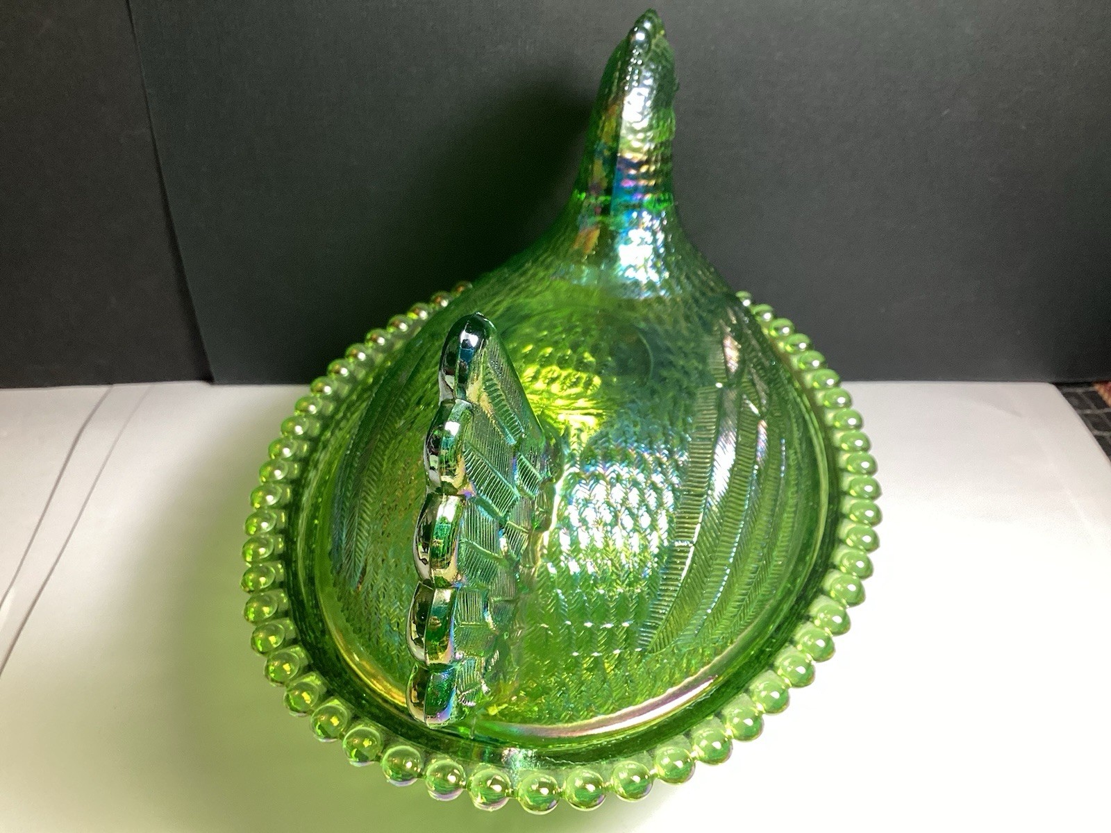 Indiana Glass Vintage Iridescent Lime Green Carnival Glass Hen On Nest A+ Cond.
