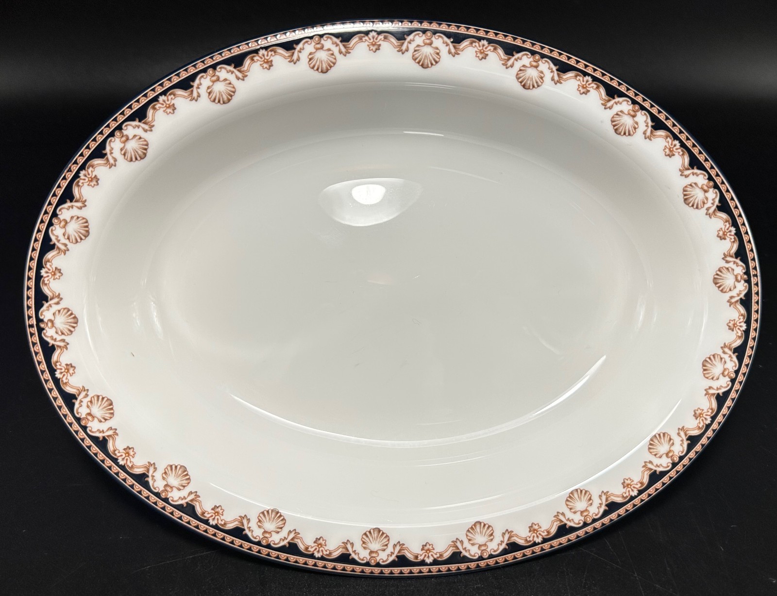 Wedgwood Medici R4588 10 1/4″ Oval Vegetable Bowl Exc Cond Free Ship