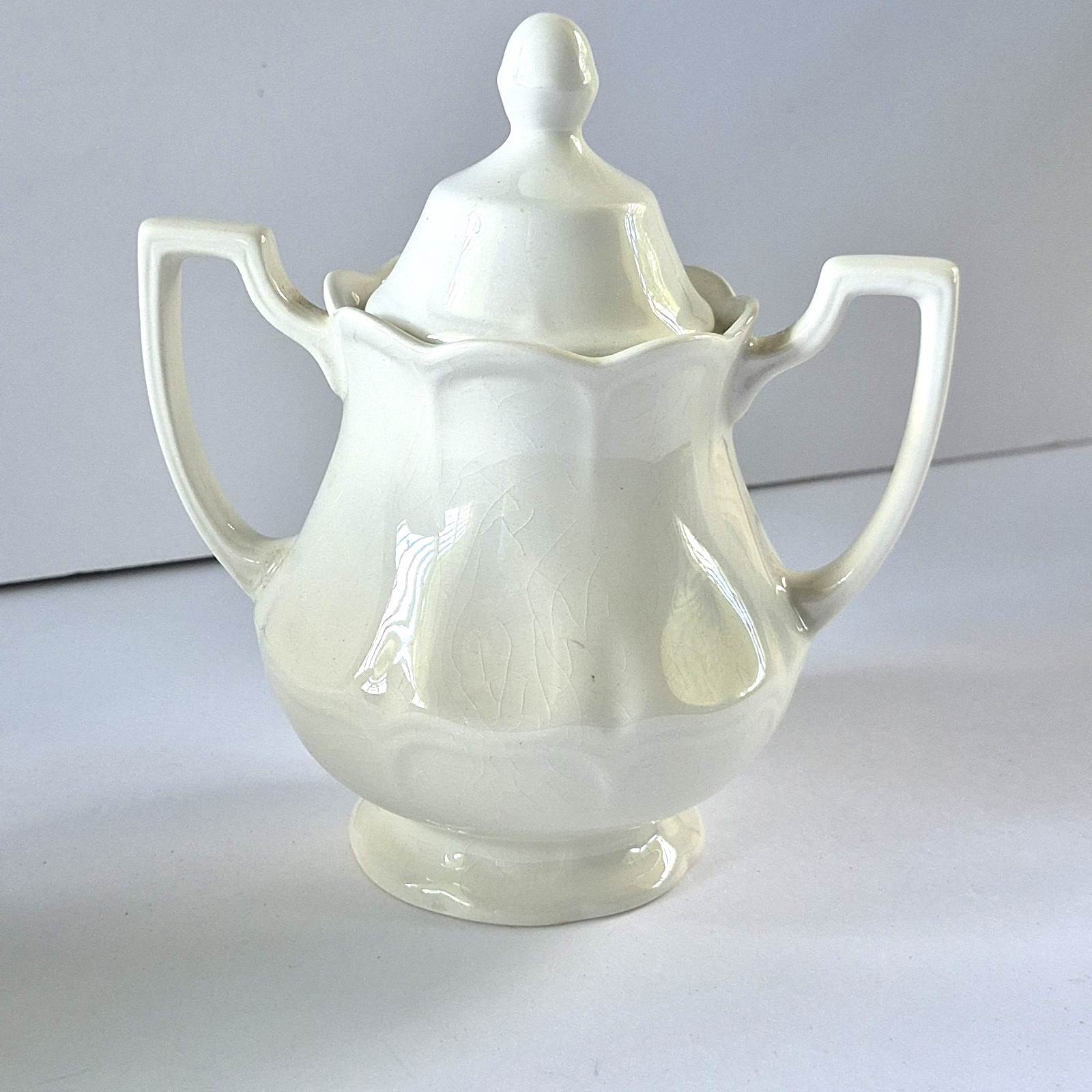 STAFFORDSHIRE J & G MEAKIN CREAMER AND SUGAR BOWL WITH LID WHITE VTG