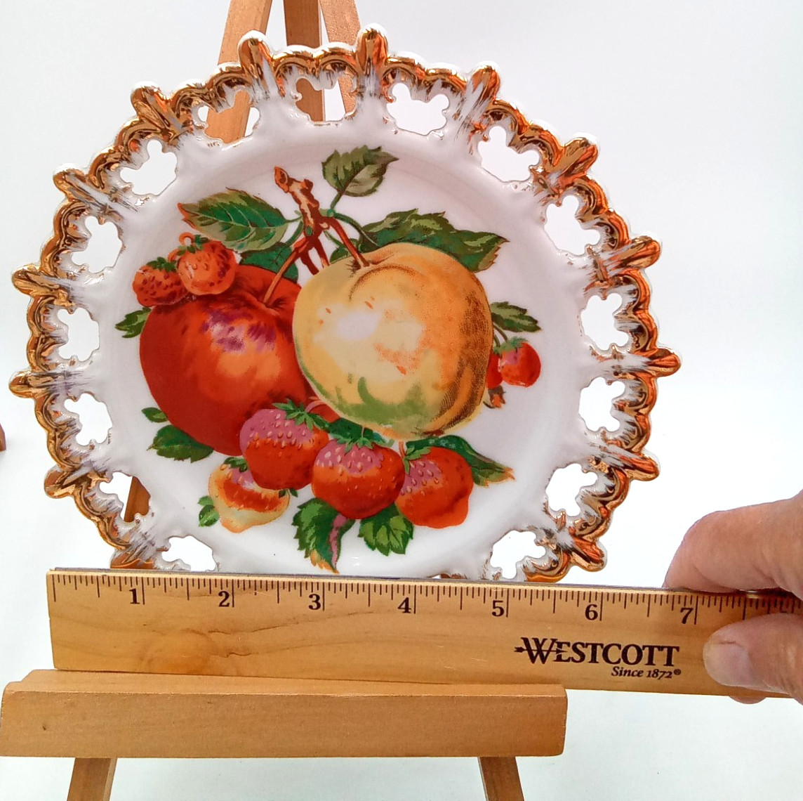 Brinns Fruit Wall Plates Decor Gold White Blue Red Vintage MCM Japan Set of 2