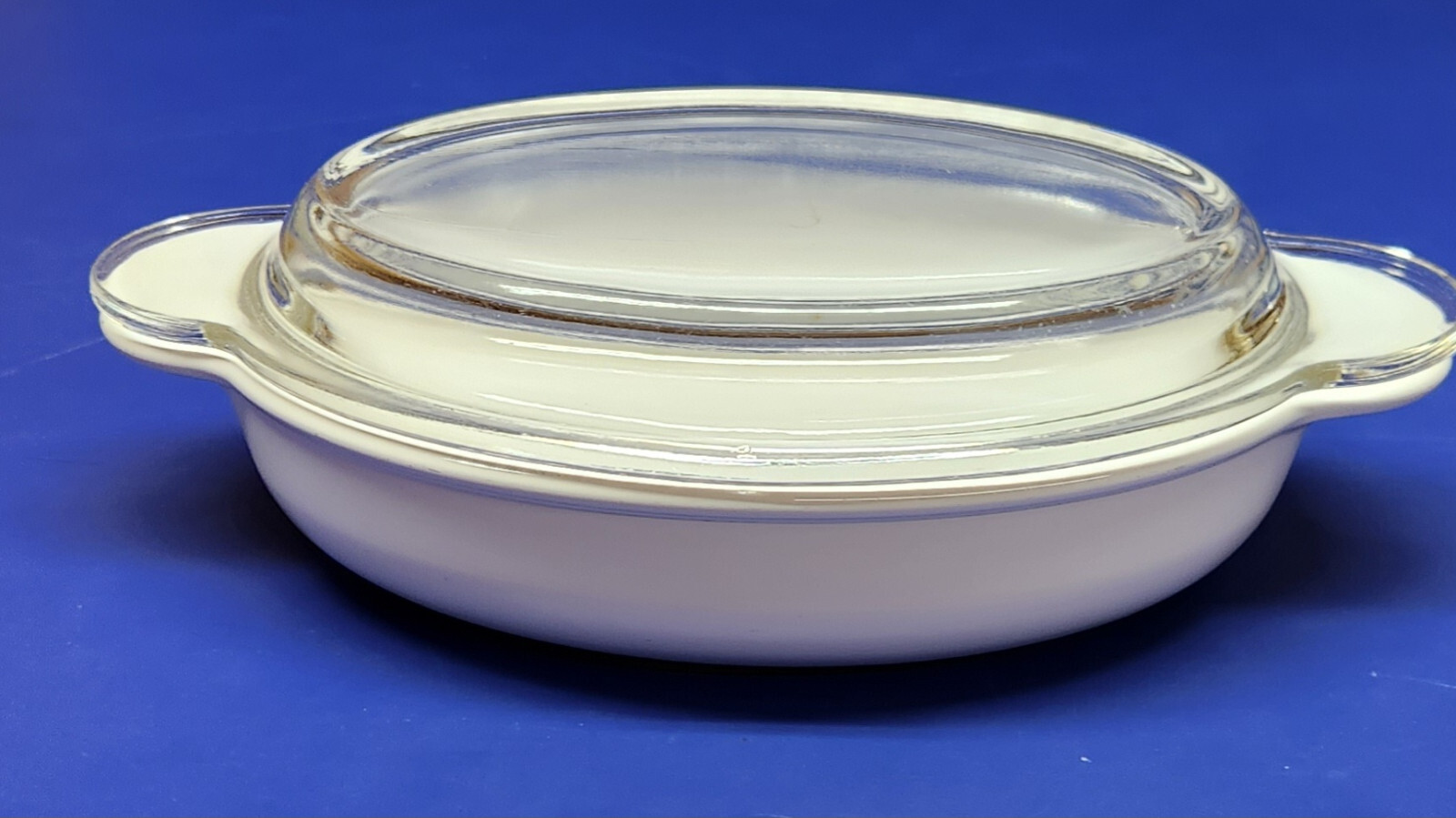 2 CORNING Grab-its P-14-B / P-150-B Small Round & Oval w/2 Pyrex Glas Lids WHITE