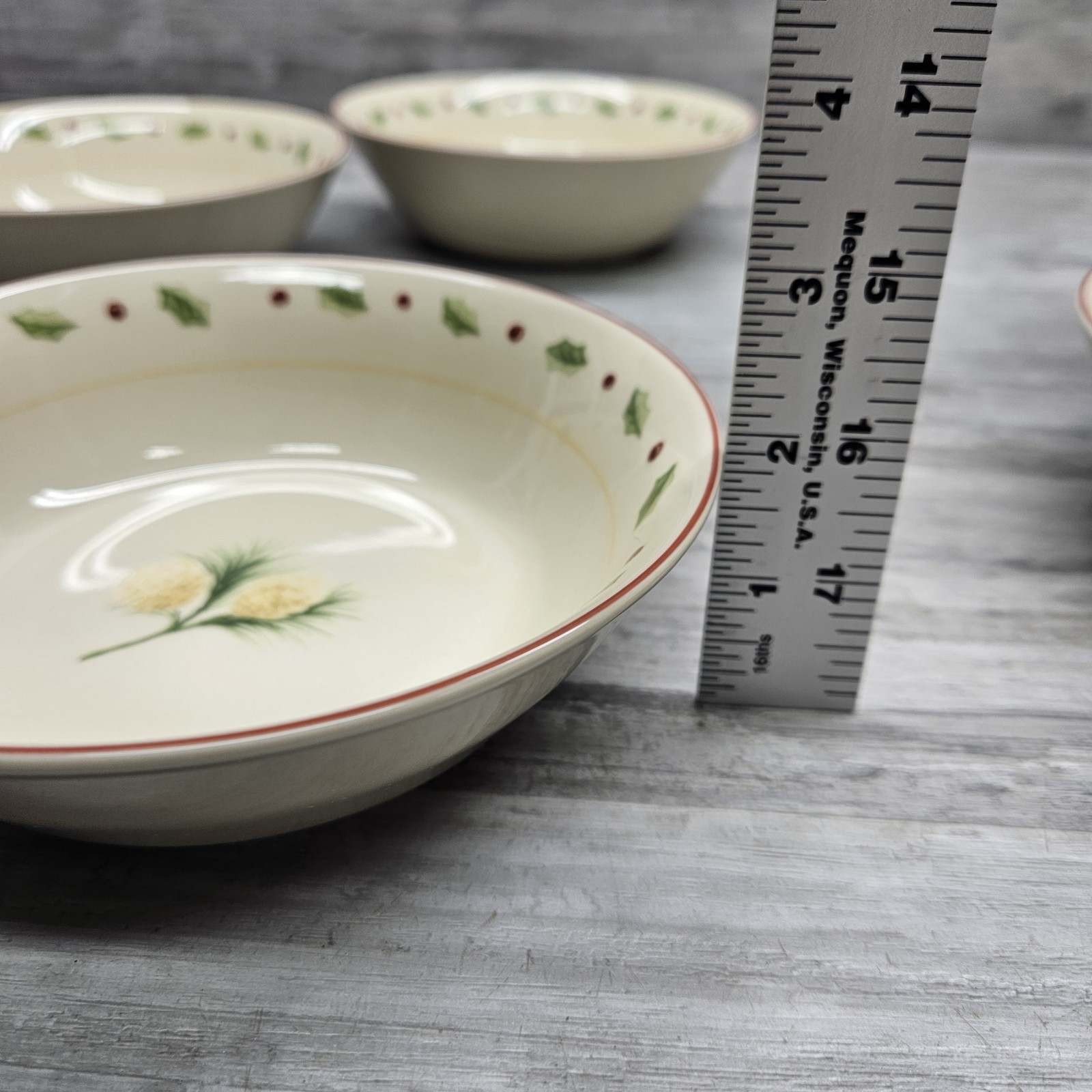 Merry Brite Holiday Home Collection Christmas Bowls Lot (4)