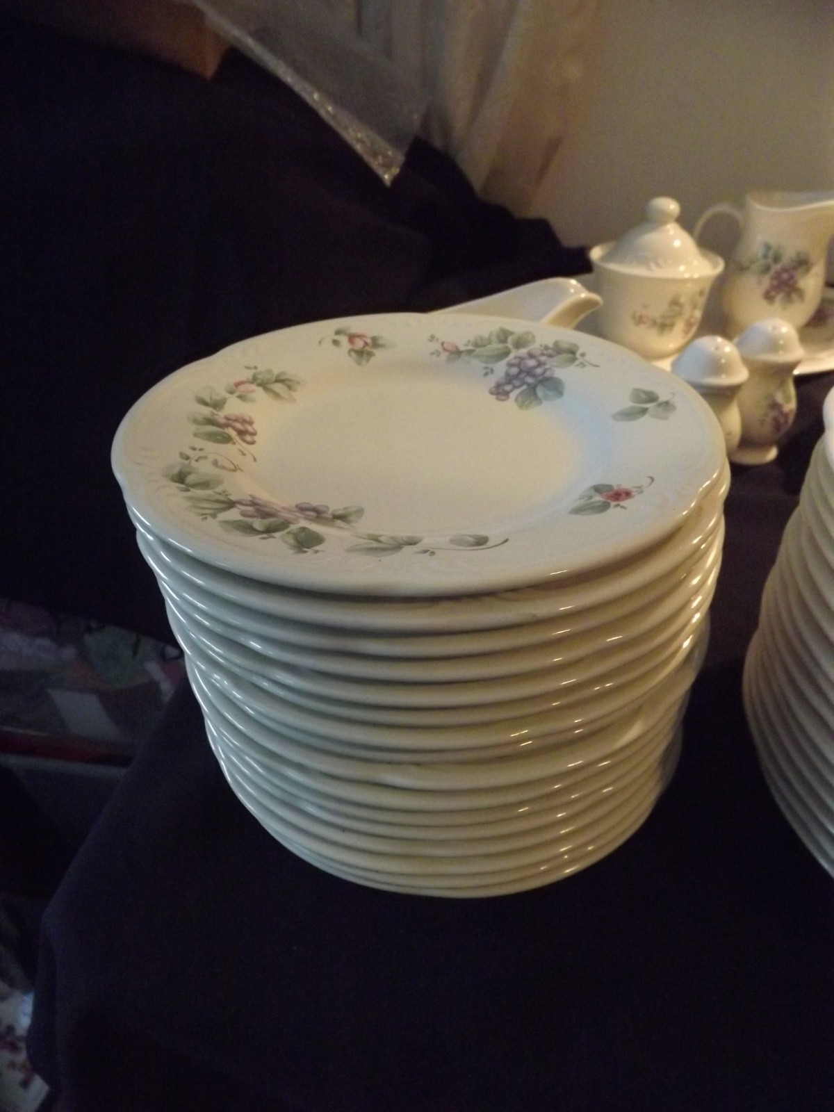 PFALTZGRAFF grapevine pattern U CHOOSE dinner plate, salad plate , cups
