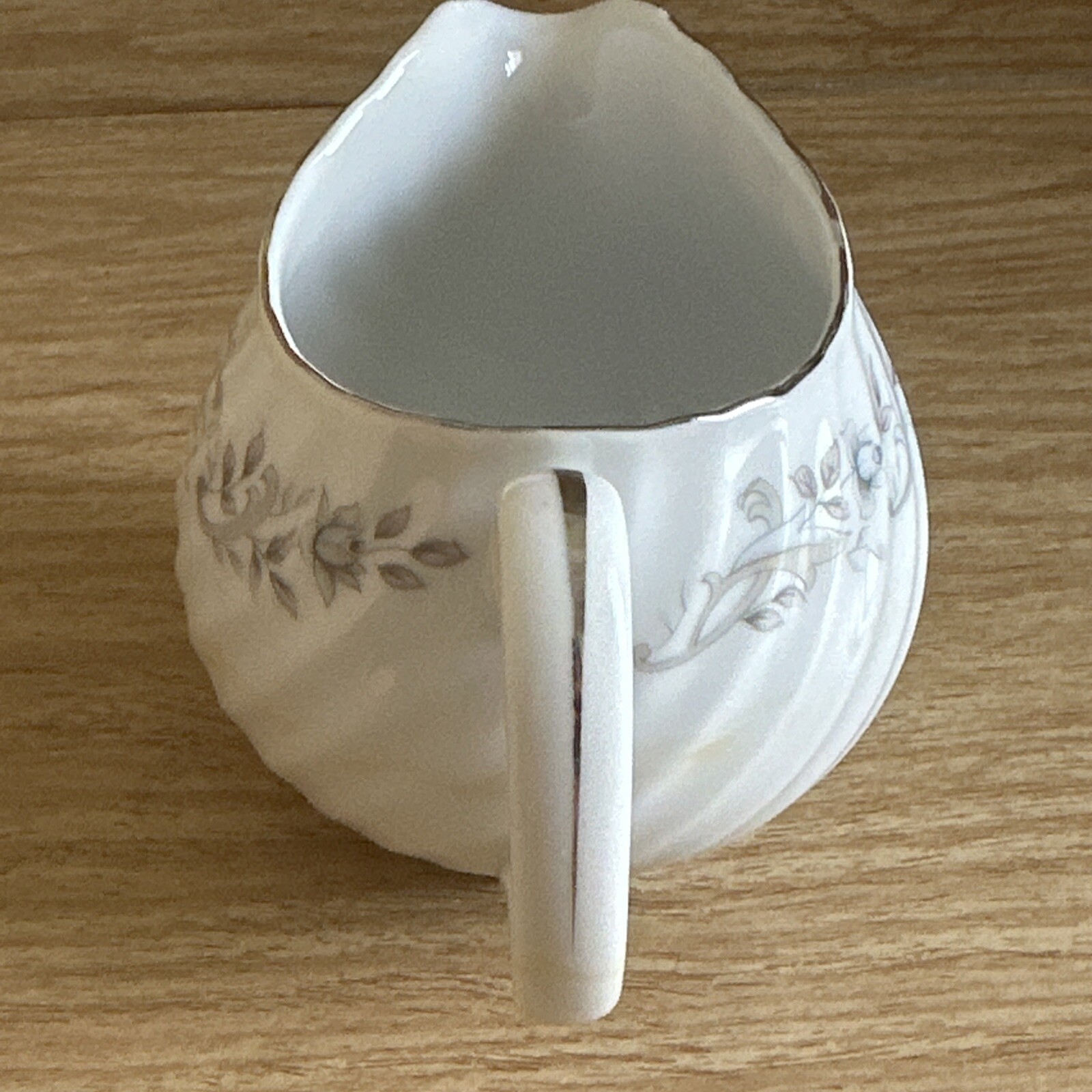 Mikasa Monte Carlo dainty Creamer 470 VTG Mikasa 1994-1997 JAPAN blue flowers