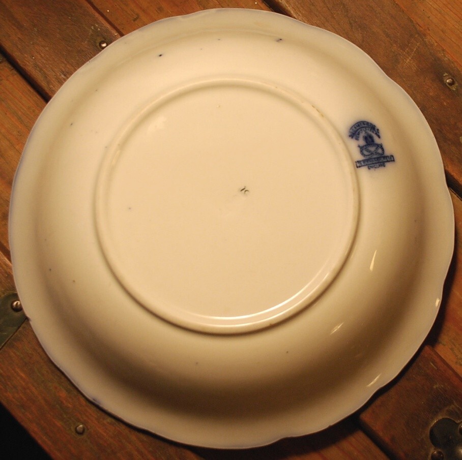 New Wharf Pottery Antique FLOW BLUE England CAMBRIDGE 9” Serving Bowl c. 1877