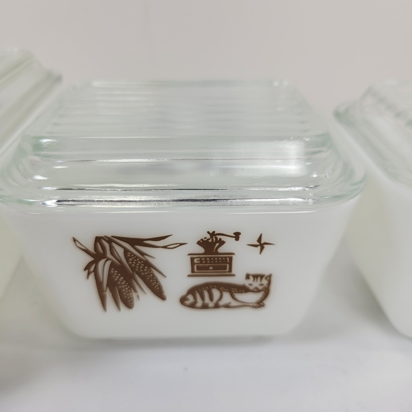 Vintage Pyrex Early American Pattern Refrigerator Set 3 Dishes w/Lids 501 & 502