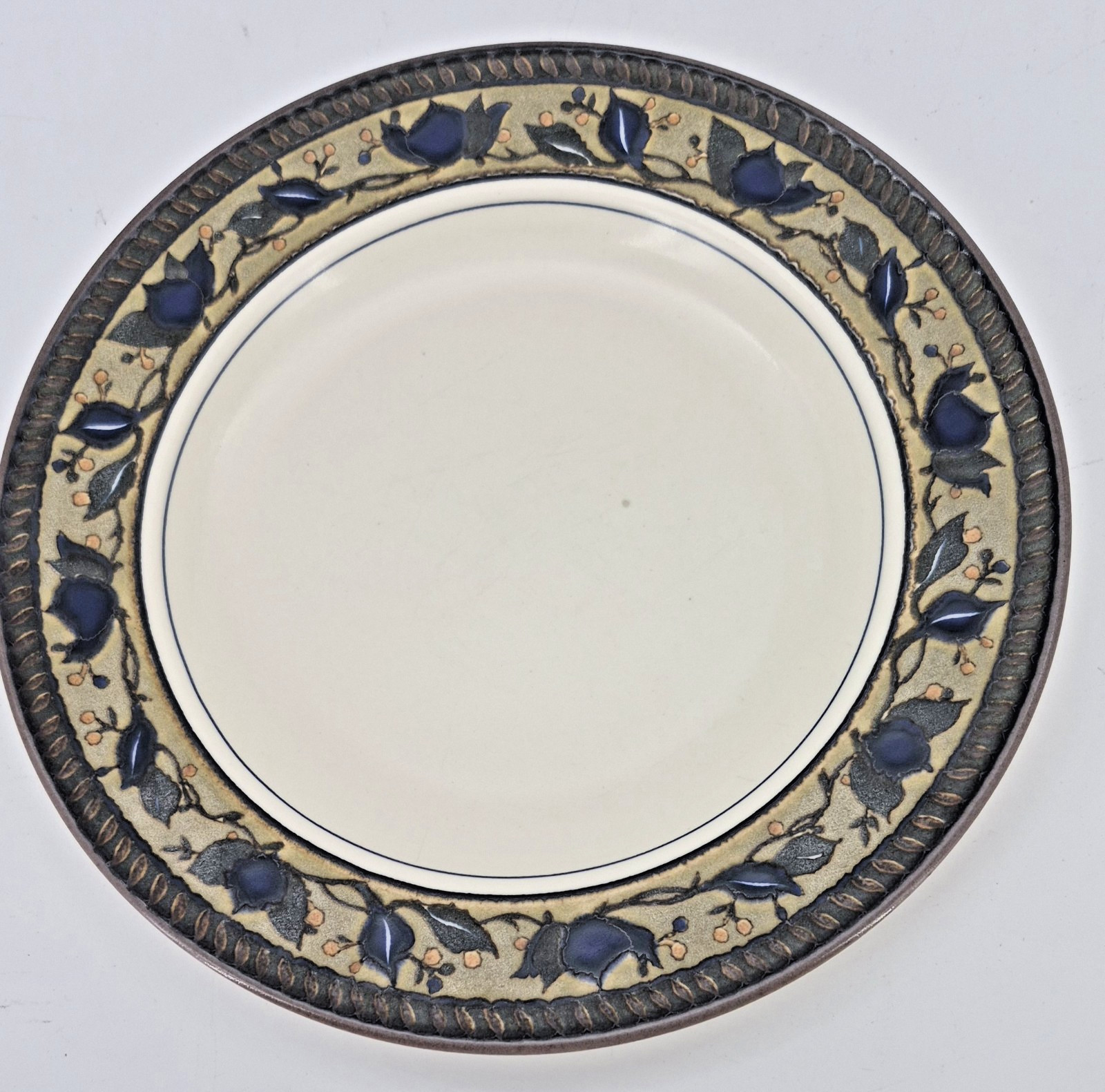 MIKASA INTAGLIO ARABELLA Salad Bread Plates 8 3/8″ ~ CAC01 ~ SET OF 4 ~ EUC