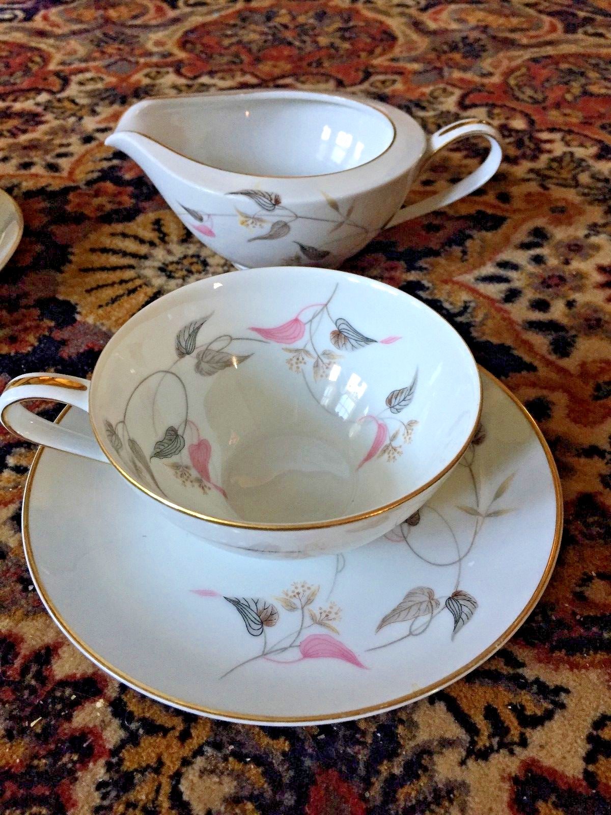 Nice! Arden by Noritake China 5603 – 2 Cups and Saucer With Creamer