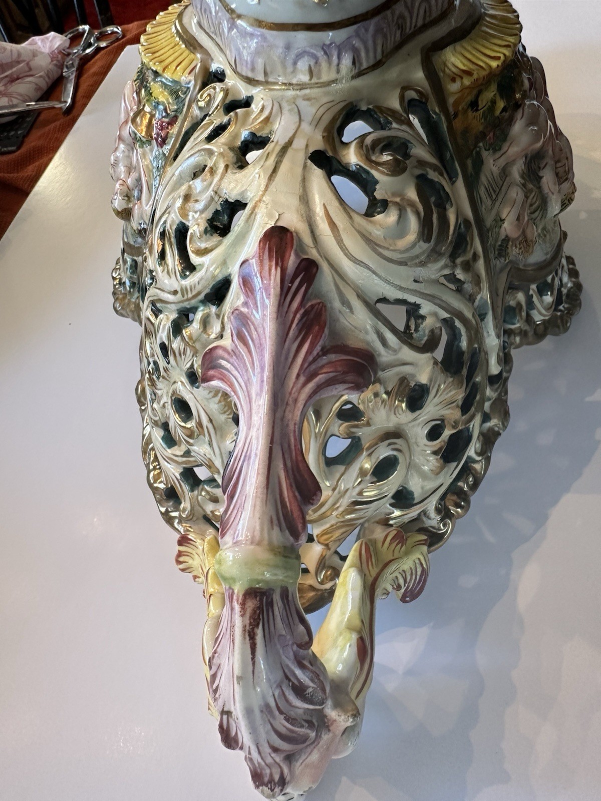 Capodimonte Center Piece Bowl. Hand-painted Ardalt Italy