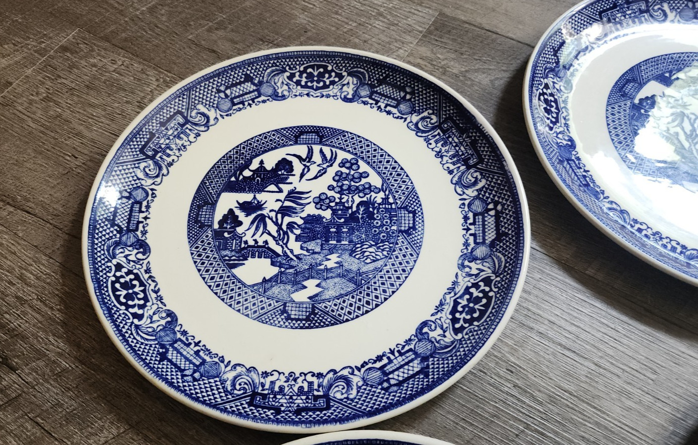 Set of 4 Vintage Blue Willow Dinner 9.75” Plates Blue & White Unmarked Vintage