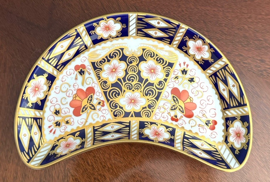 Royal Crown Derby Traditional Imari CRESCENT SALAD PLATE 8 3/4″ Quantities 2451