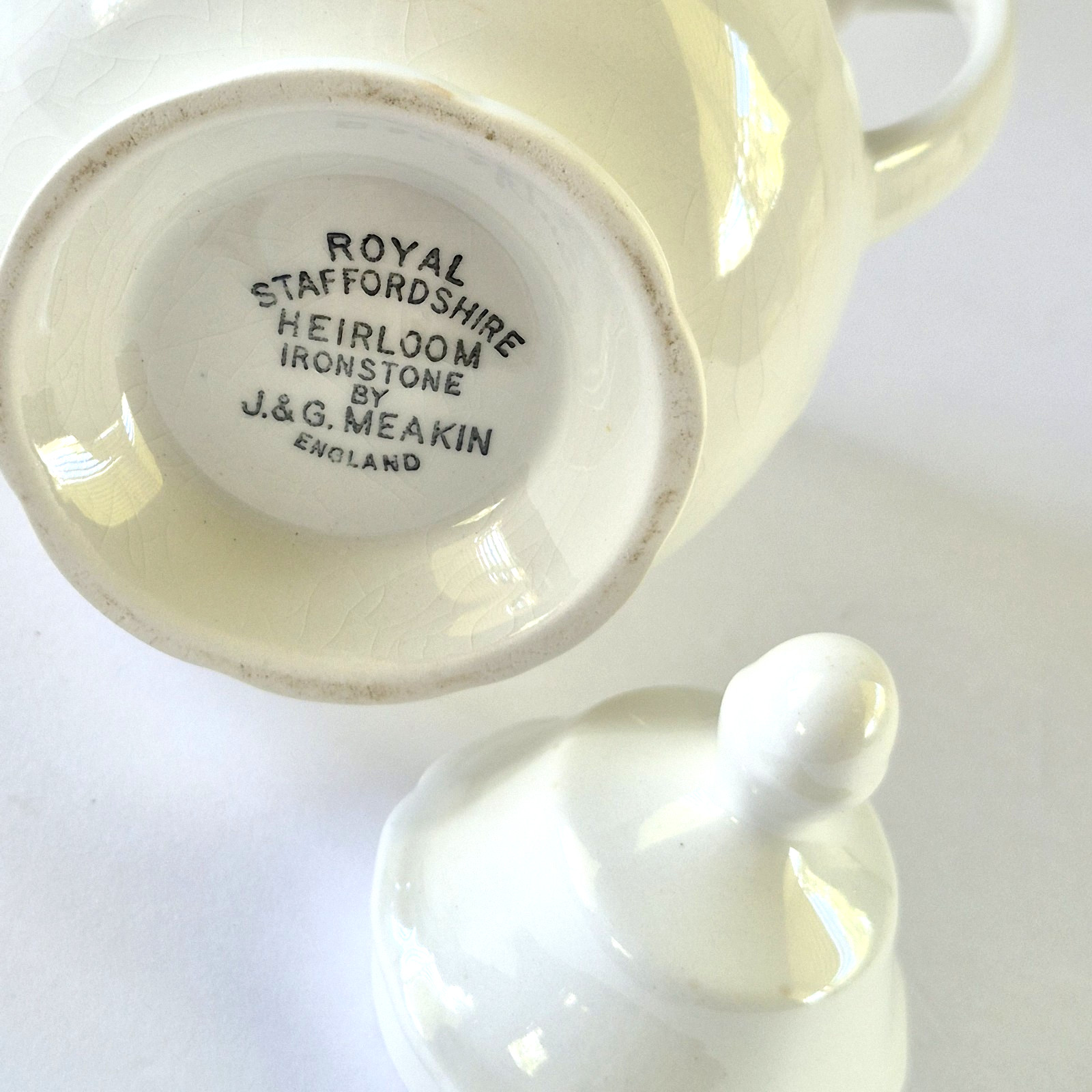 STAFFORDSHIRE J & G MEAKIN CREAMER AND SUGAR BOWL WITH LID WHITE VTG