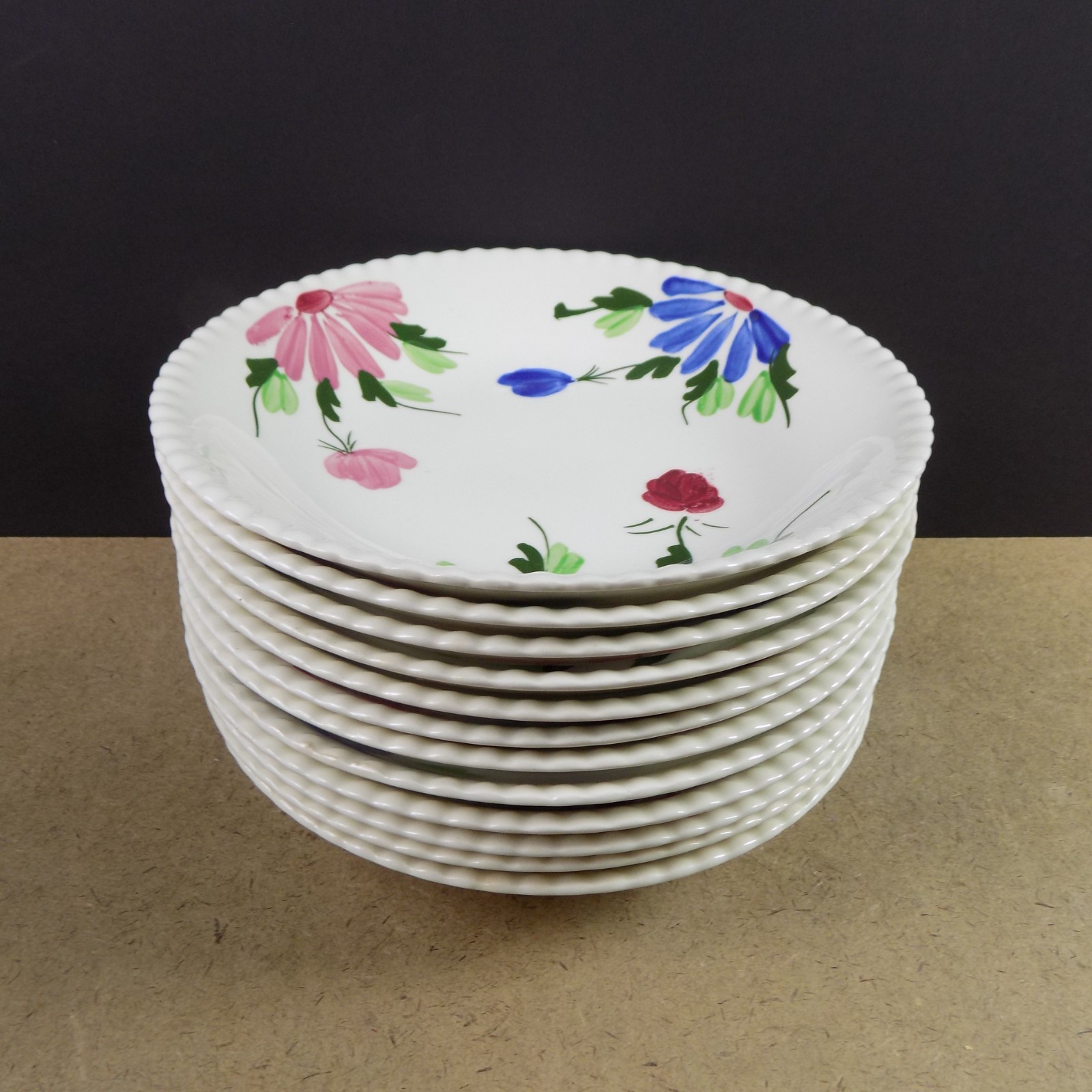 12 Blue Ridge Pottery Mardi Gras Mount Vernon Coup Soup Bowls 7-7/8″ Across VGC