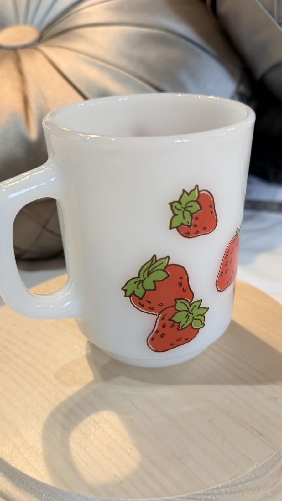  1980  Strawberry  Shortcake  Fire‑King  Anchor  Hocking  Milk  Glass  cup