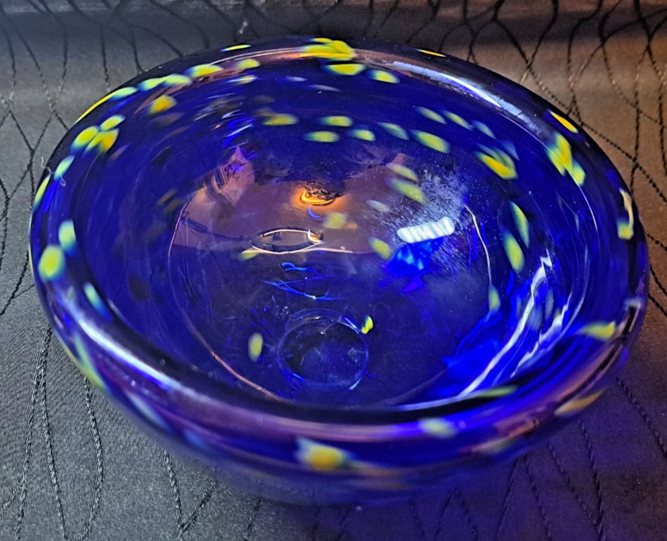 2018 Hilltop Hand Blown Art Glass Cobalt Blue Yellow Frit Bowl Signed