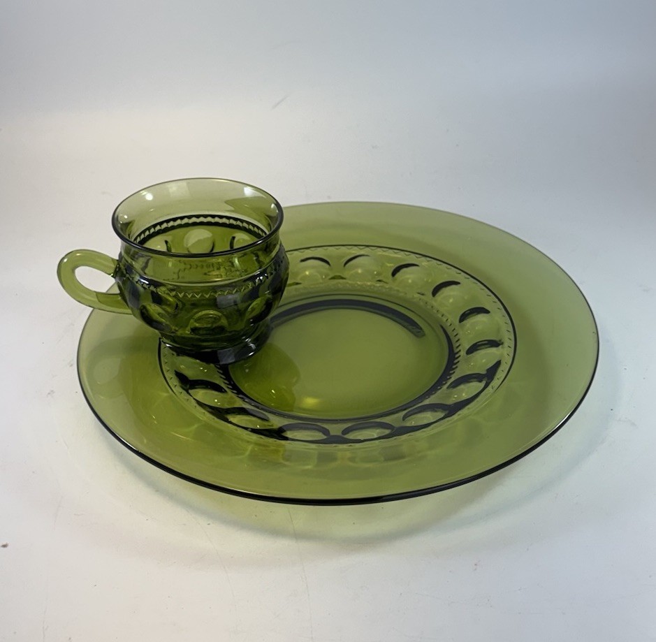 Vintage Indiana Glass Olive Green Thumbprint Cup & Saucer Set of 4 Kings Crown