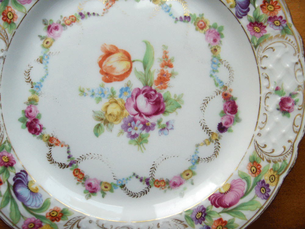 Schumann Bavaria Empress Dresden Flowers salad plate~orange tulip & rose garland