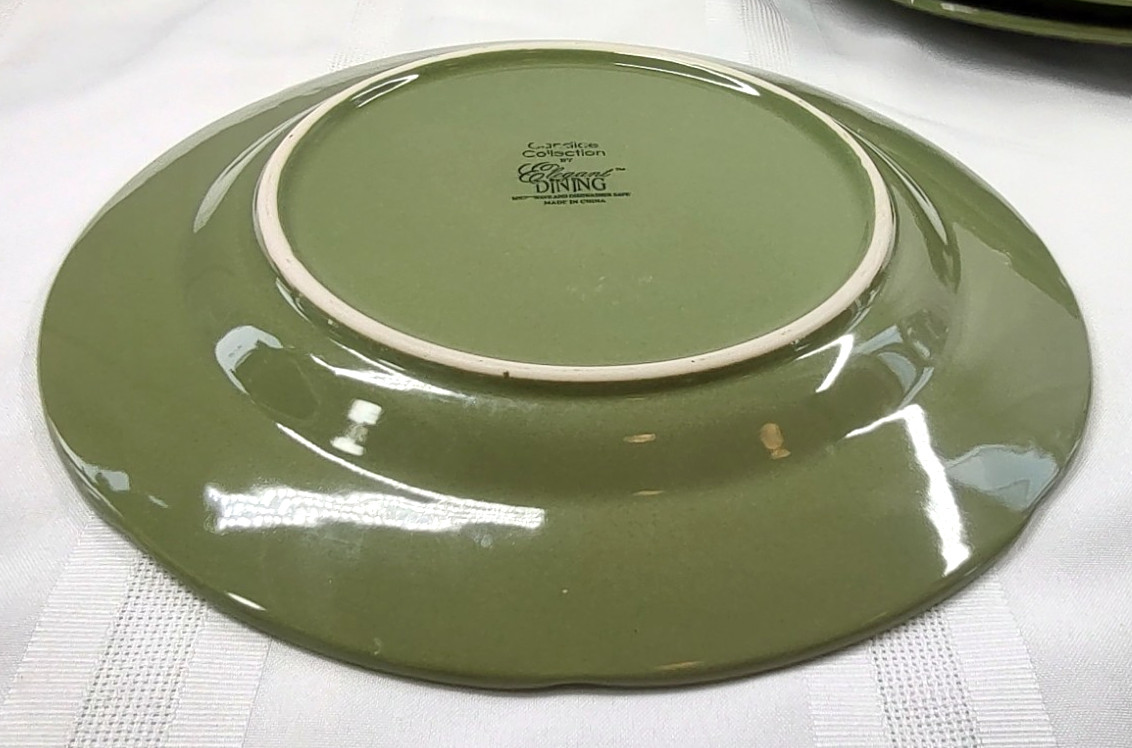 Candice Collection Dinner Plates Elegant Dining Avocado Green Embossed Lot of 4