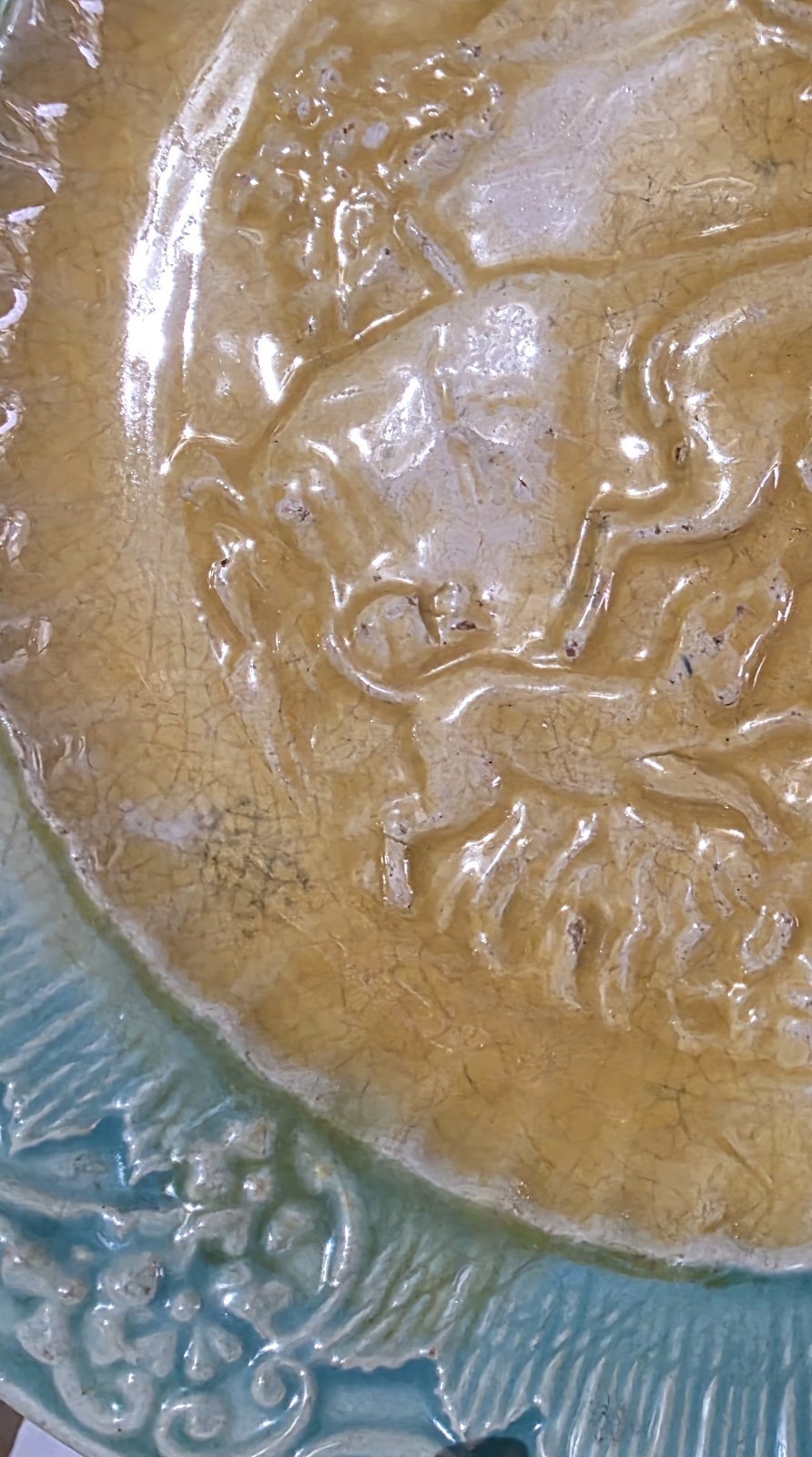 Antique Majolica Plate Stag & Hound Green Leaves & Grapes Border 8 & 1/8″ FLAWS