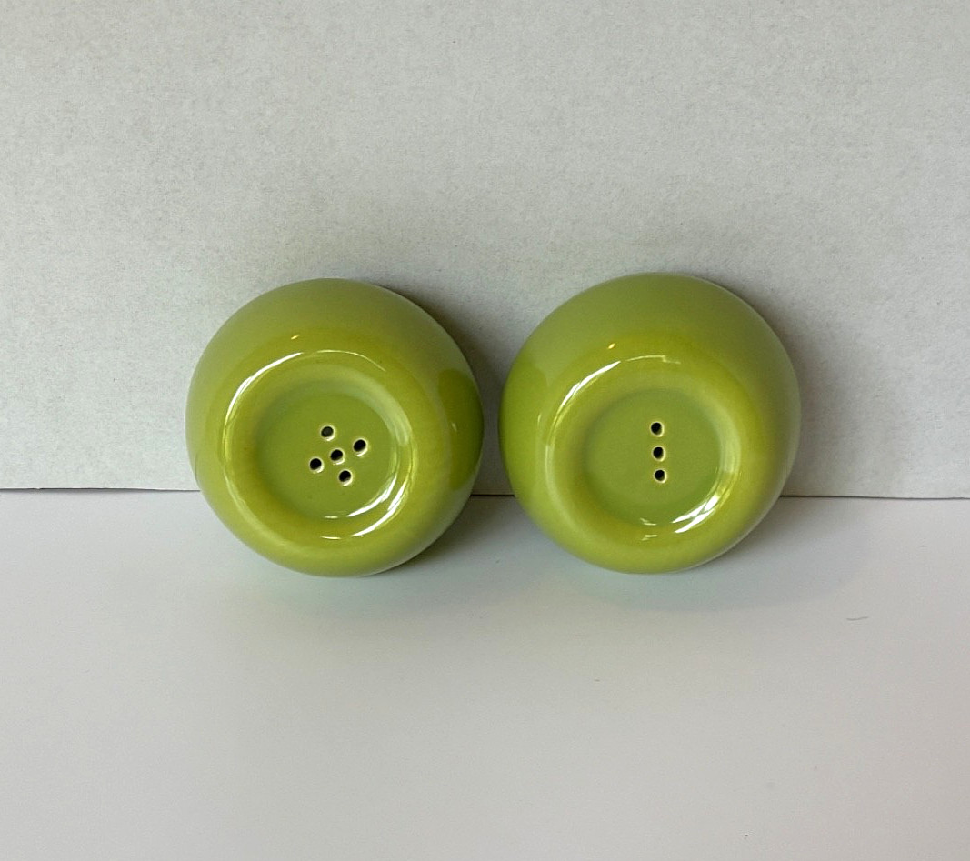 MCM Hollydale MALIBU MODERN Salt & Pepper Shakers California Pottery NO STOPPERS