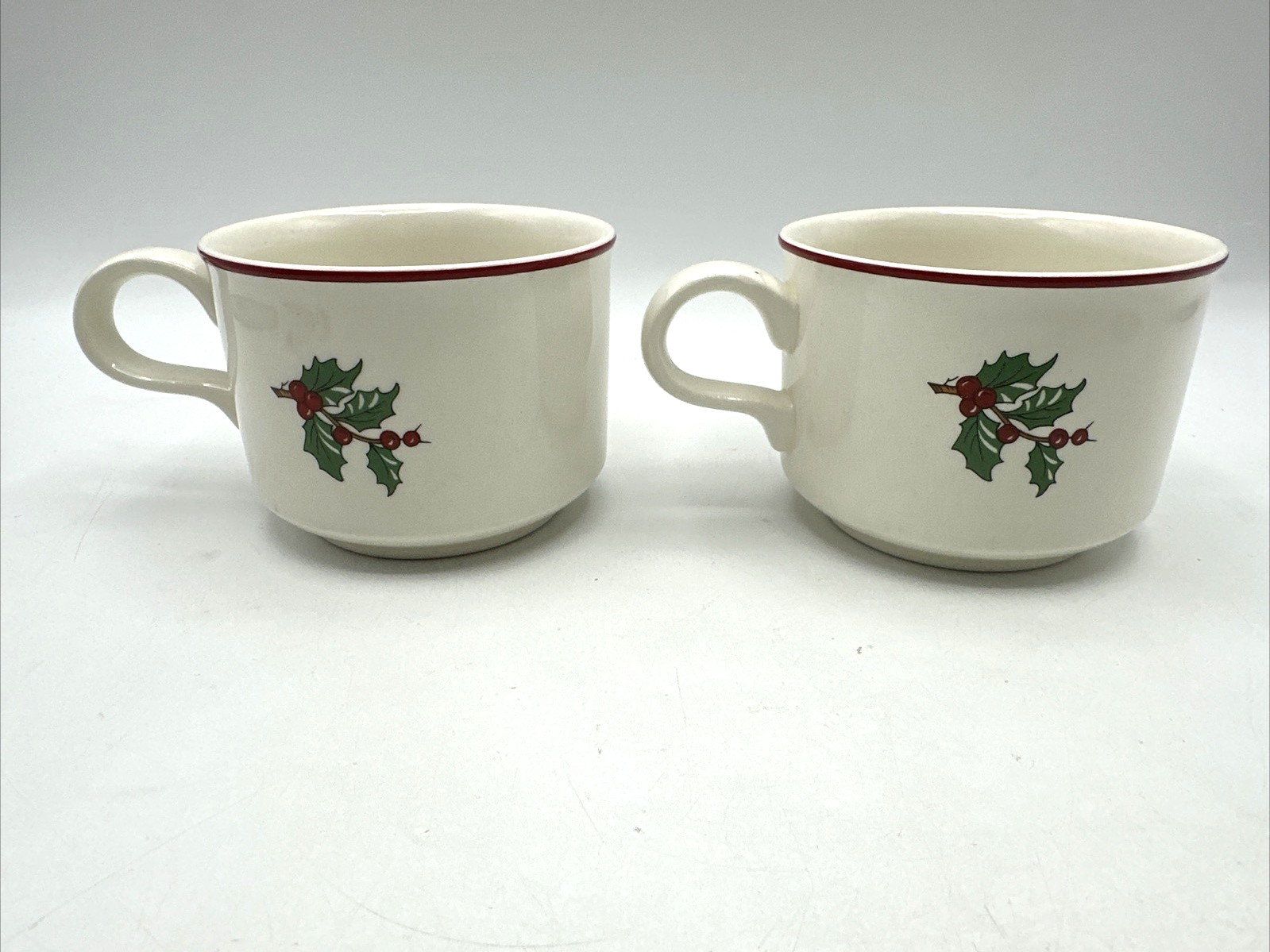 4 Piece Cuthbertson Christmas Tree Holly Berry Cups and Pitcher Set Vintage