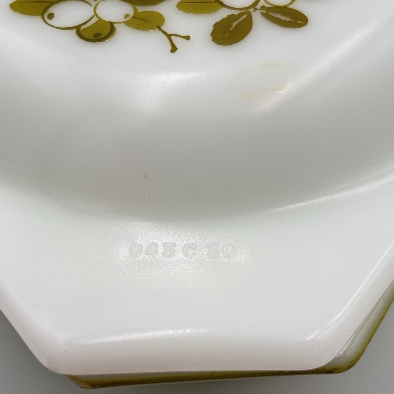 Vtg. PYREX Verde Olive Green 1-1/2 Qt. Oval Casserole Dish W/ Lid 043 Ovenware