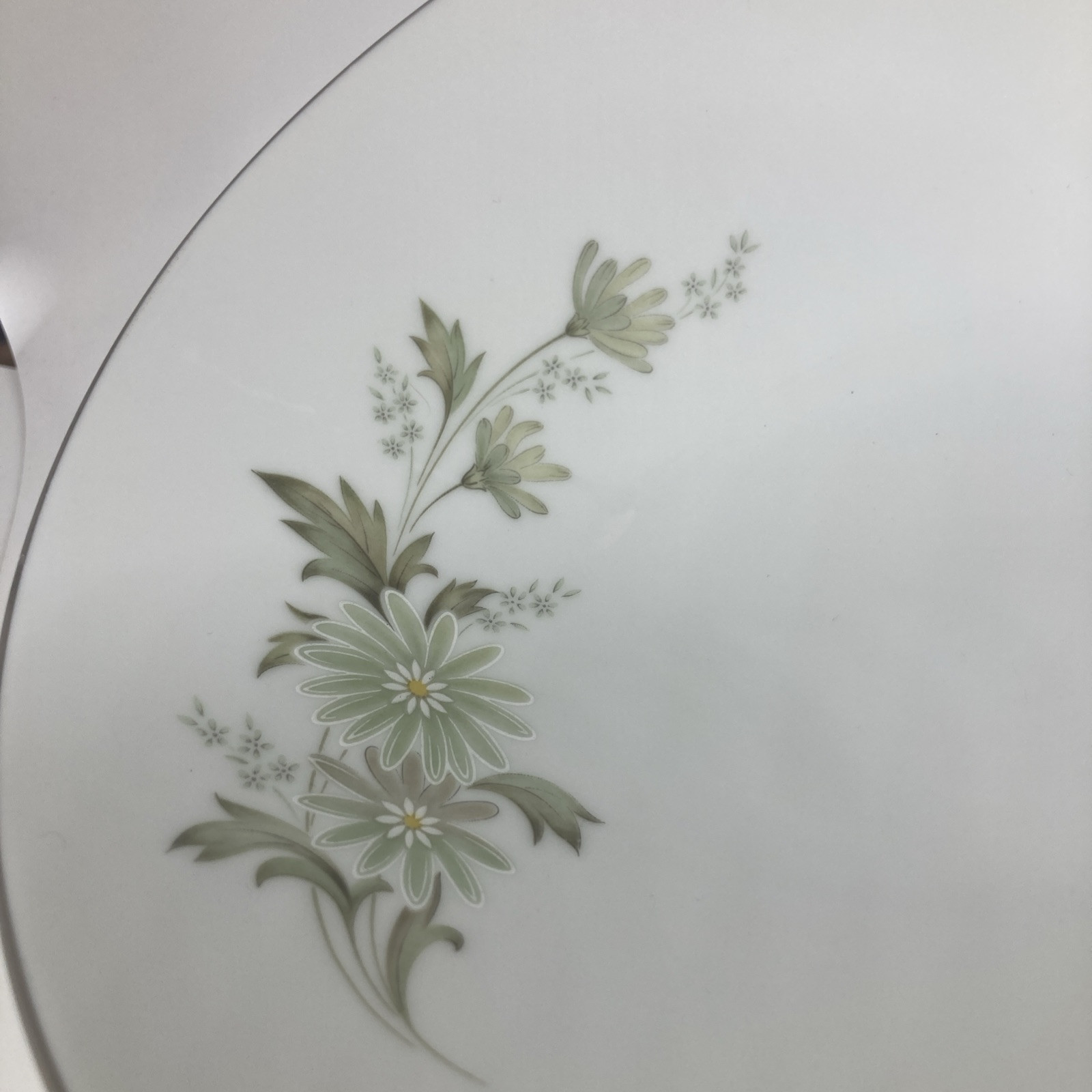 Noritake Soroya Japan 6853 8 in Round Vegetable Bowl Excellent Used Condition
