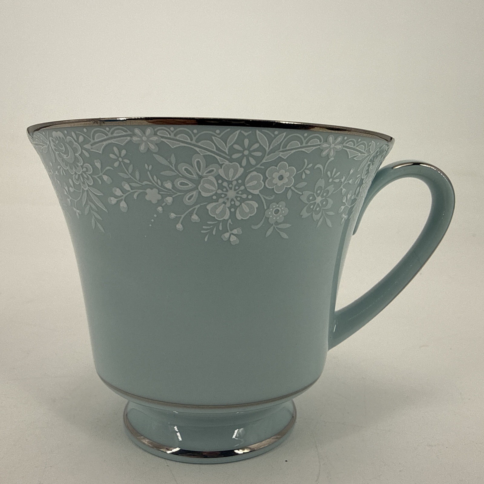 Noritake Fidelity Dinnerware tea cups Blue White Flowers Platinum Trim EUC