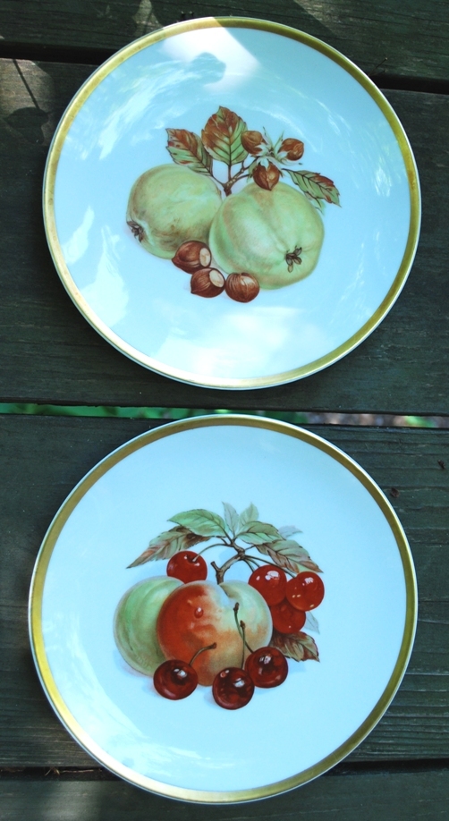 Vintage Set 2 DECORATIVE PLATES/ PEACH & APPLE Bavaria Jaeger Germany Porcelain