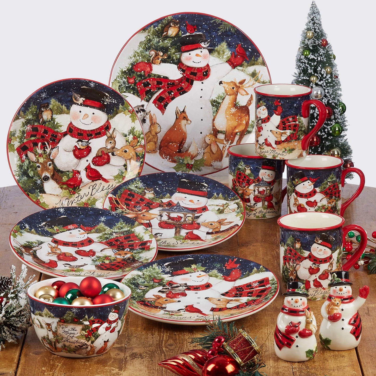 Magic of Christmas 16pc Ceramic Dinnerware Set – Santa and Multicolor