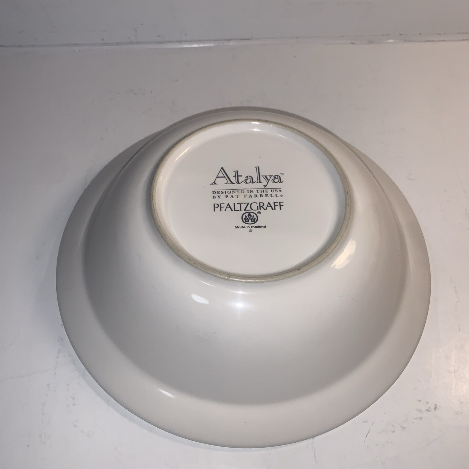 Pfaltzgraff Atalya 9 1/8″ x 2 1/2″ Serving Bowl Designed in USA Made in Thailand