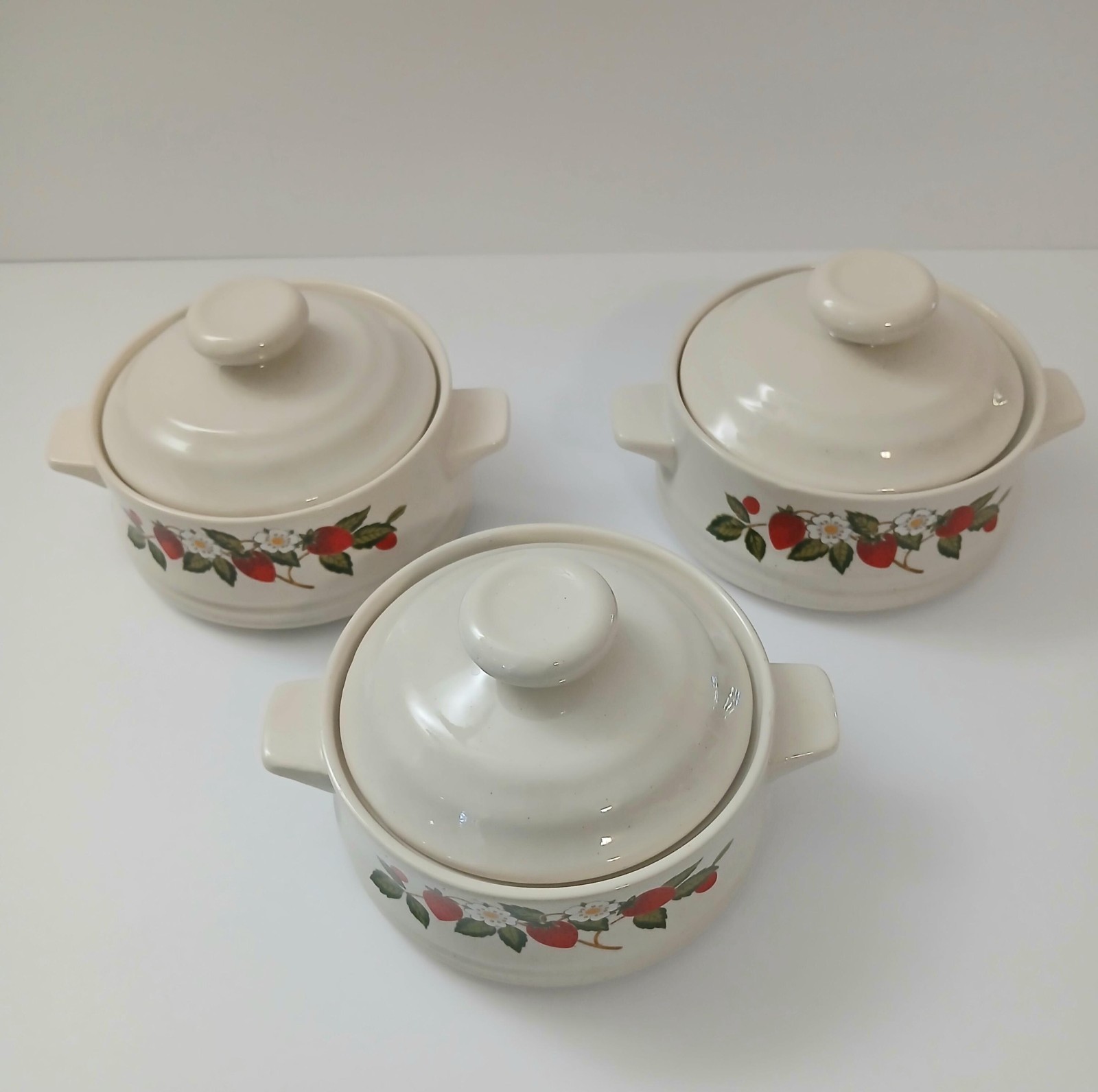 Sheffield Strawberries ‘n Cream Set of 3 Individual Casserole Dishes 1970s Retro
