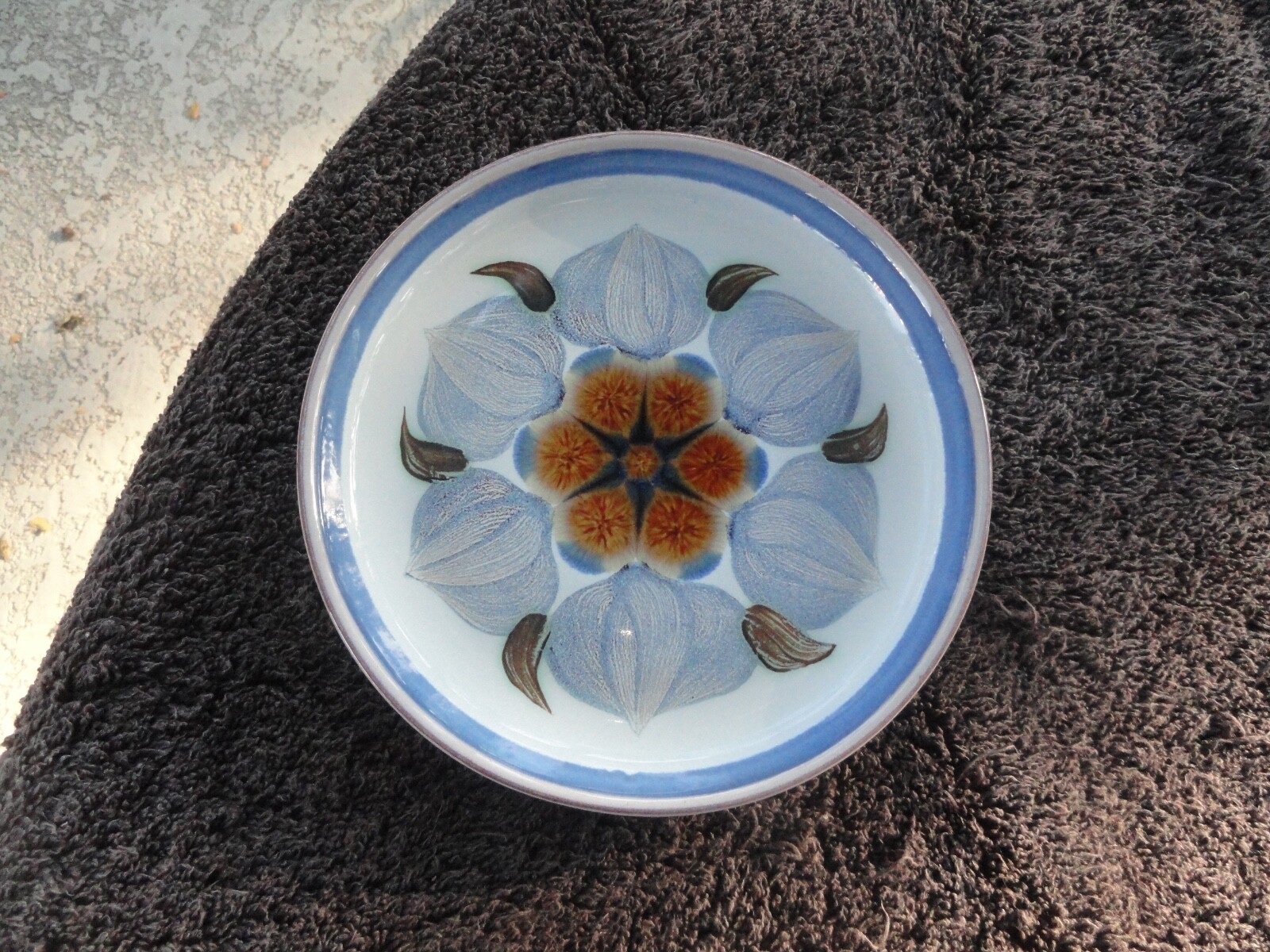 Denby Chatsworth Blue Rim Tan Brown Orange Rust Flower White Bread Butter Plate