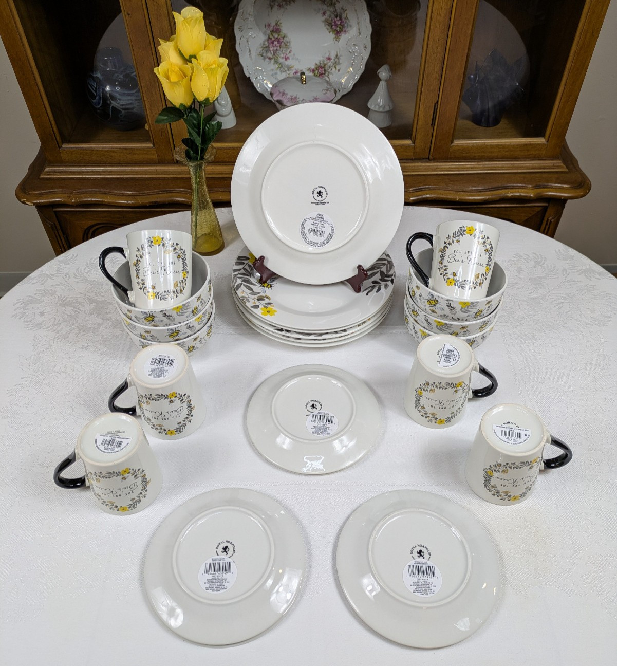 24 ROYAL NORFOLK BUMBLEBEE & FLOWERS Service for 6, Dinner Salad Plate Bowl Mugs
