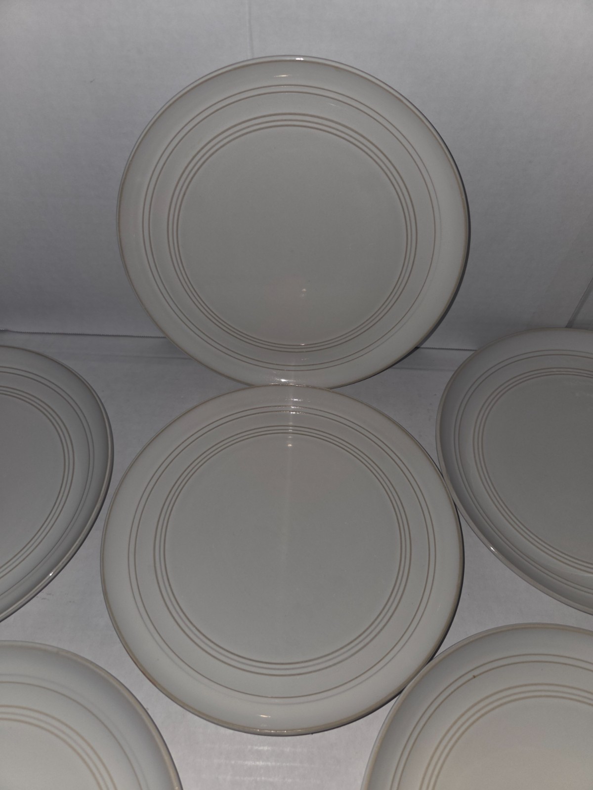 Lot of 6 Pre Owned Pfaltzgraff “Drea White” 8 1/4″ Salad Plates