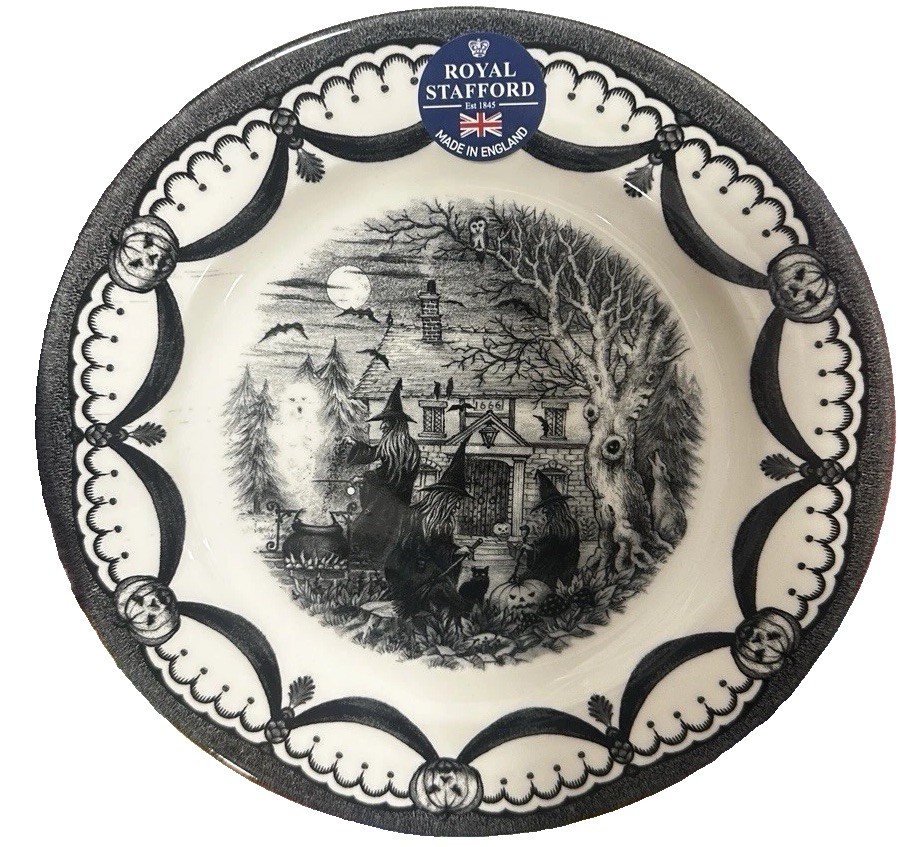 Royal Stafford Halloween The Witches Coven w/ Cat 11″ Set-4 Dinner Plates NEW