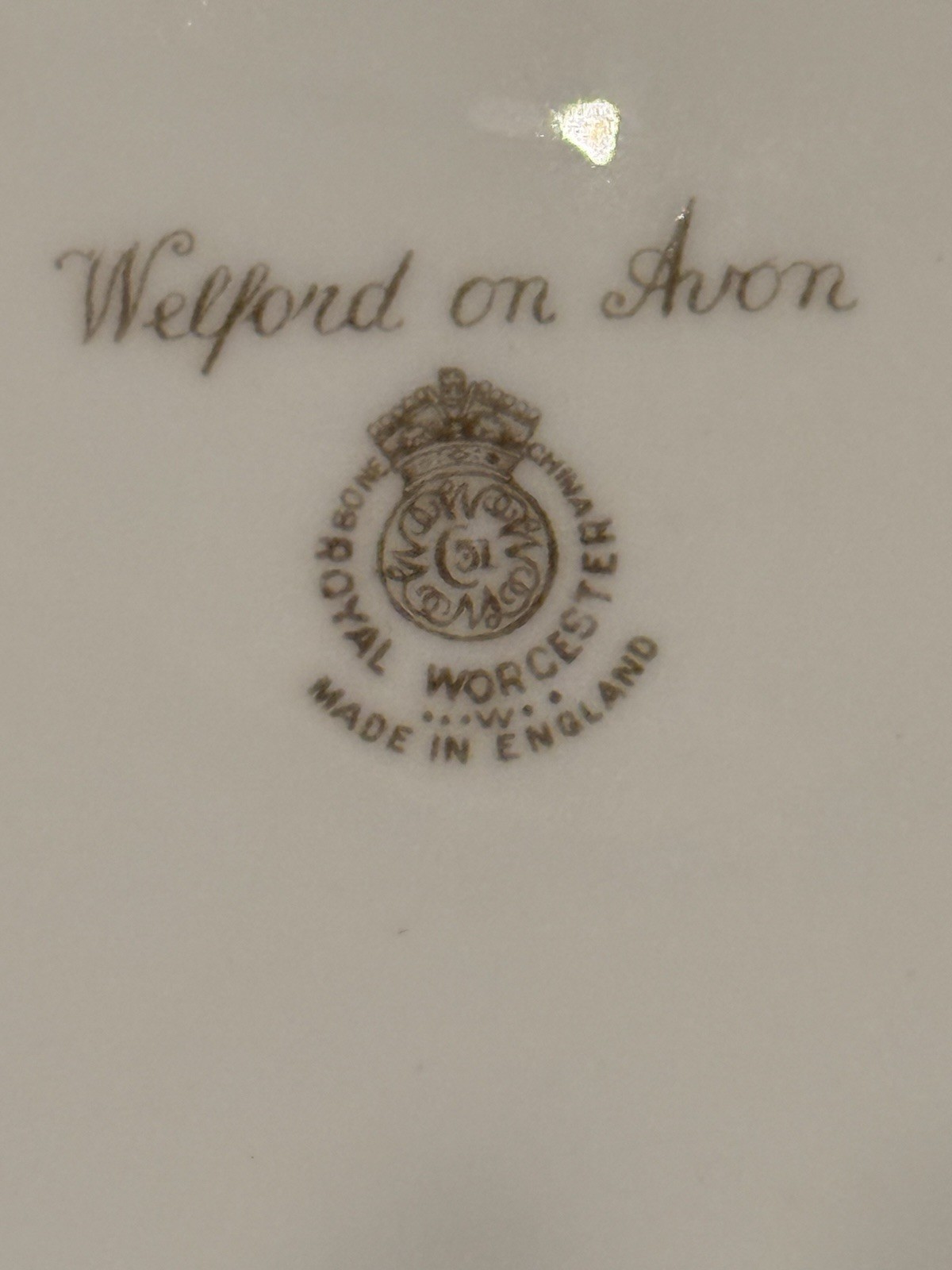 Pristine 1952 Royal Worcester Welford on Avon Plate Signed P. Love 10.5″