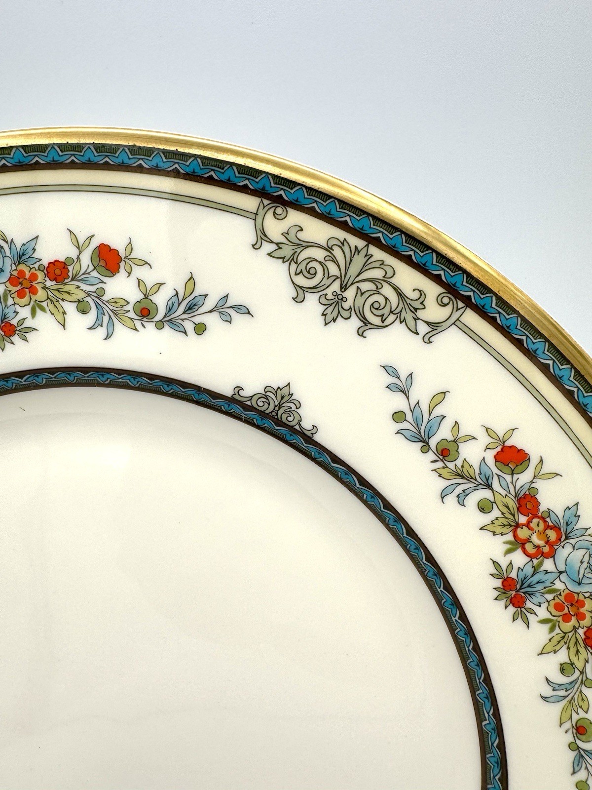 Minton Standwood (Gold Trim) – 5 Piece Place Setting