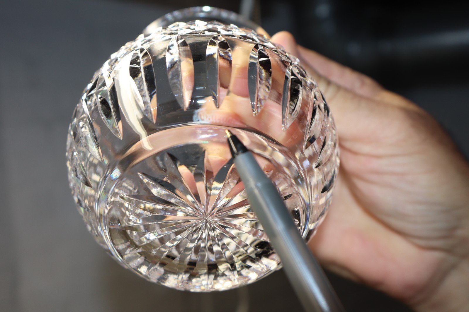 WATERFORD CRYSTAL ROUND BULBOUS COVERED CONDIMENT HONEY JAR