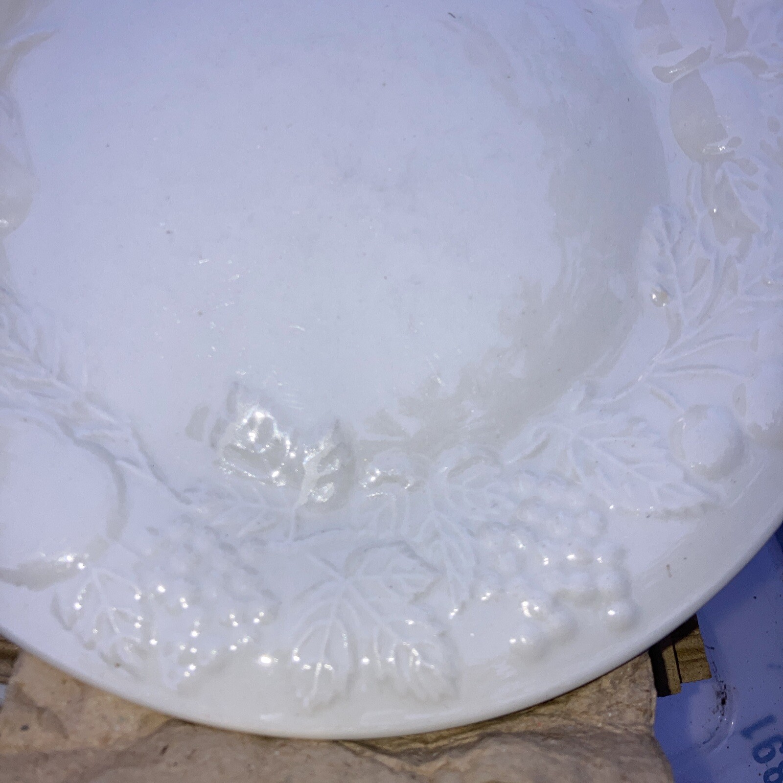 (x11 pcs) Gibson Housewares Salad Plates Embossed Raised Fruit Edge White 7 3/4”